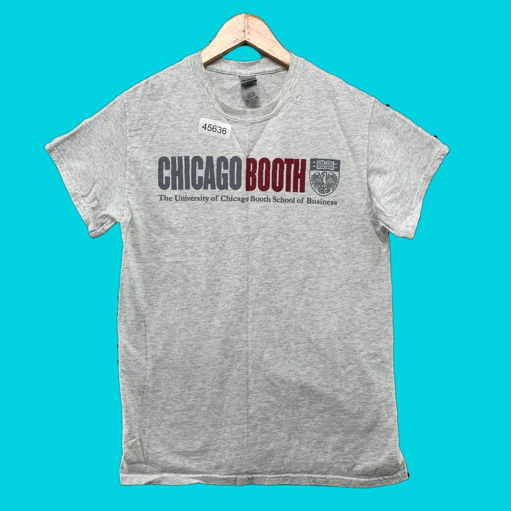 Gildan University Chicago Booth T Shirt Mens Small Gray School Of Business TEE Size US S / EU 44-46 / 1 - 1 Thumbnail