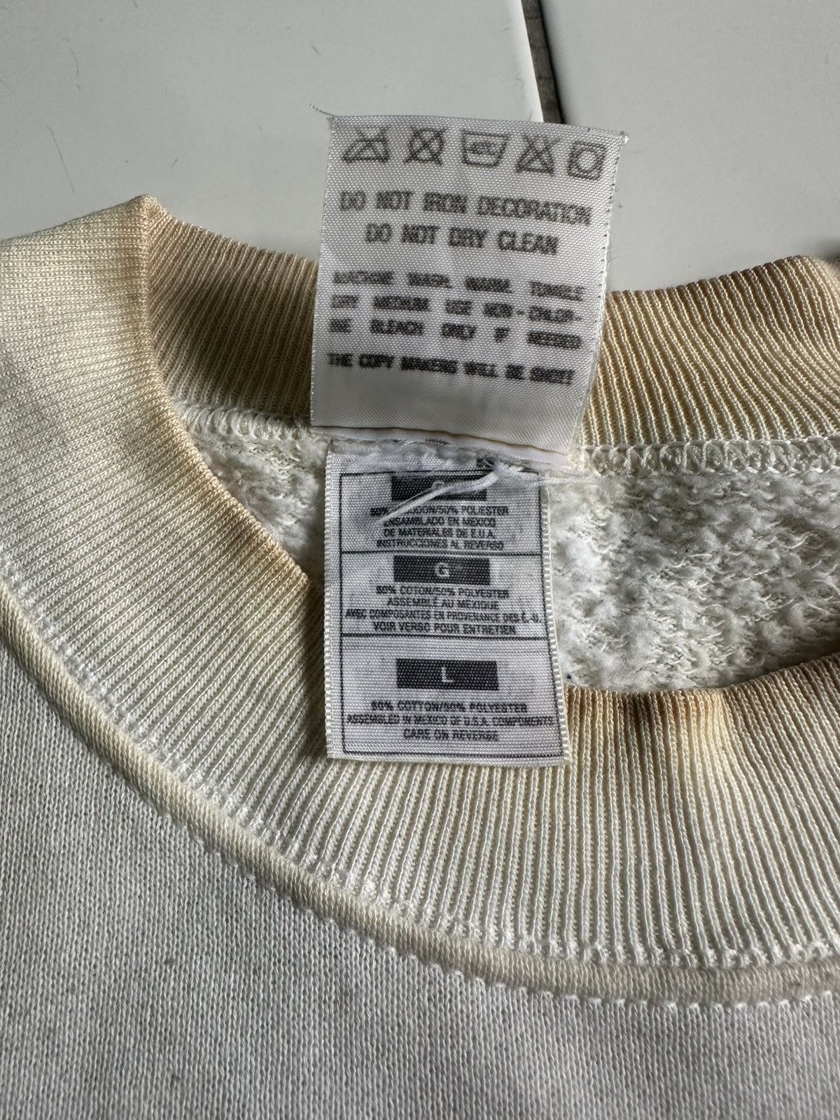 Fruit Of The Loom Vintage 90s Dog Town Skull stain White Crewneck Size US L / EU 52-54 / 3 - 12 Thumbnail