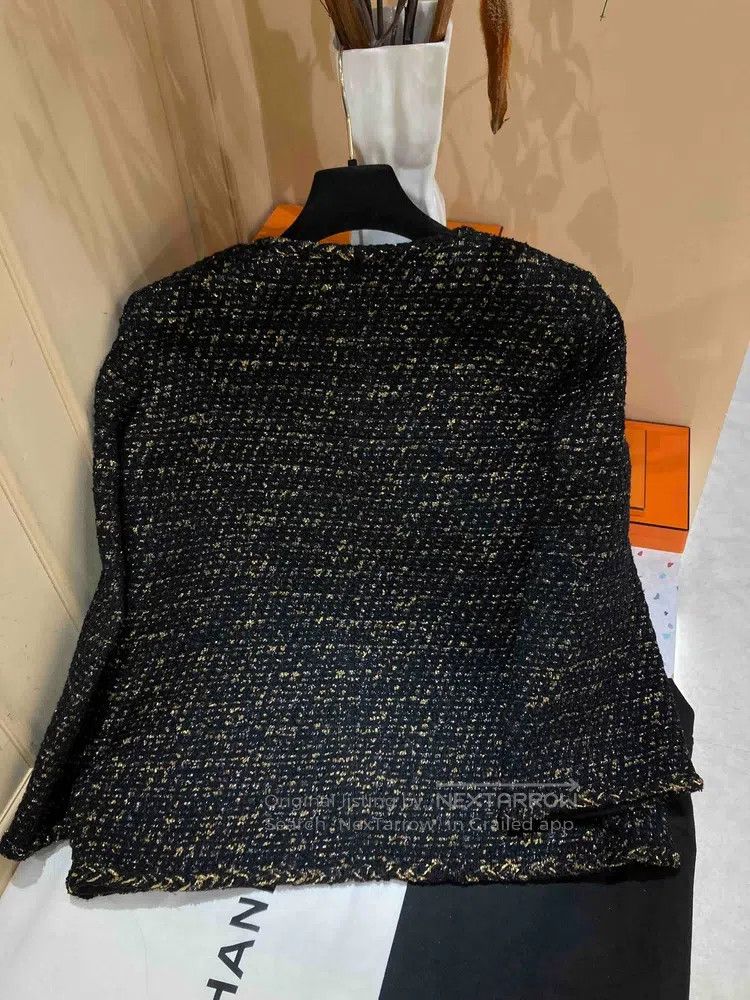 Chanel Chanel 19a Egyptian black gold silhouette coat Size XS / US 0-2 / IT 36-38 - 2 Thumbnail