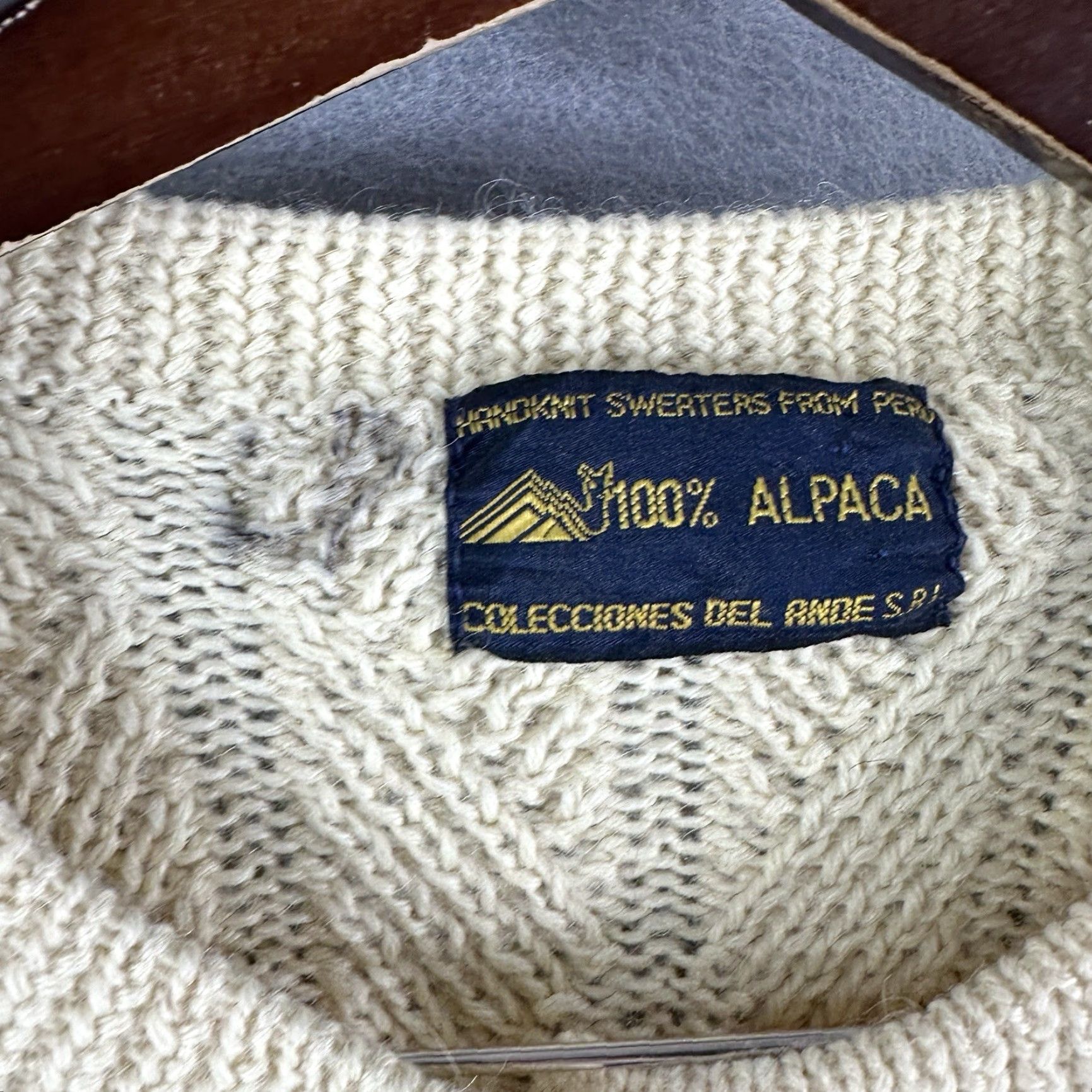 Vintage VINTAGE Hand-Knit 100% Alpaca Sweater Ivory Womens Medium Pullover Crew Neck Long Sleeve Boho Classic Size M / US 6-8 / IT 42-44 - 6 Thumbnail