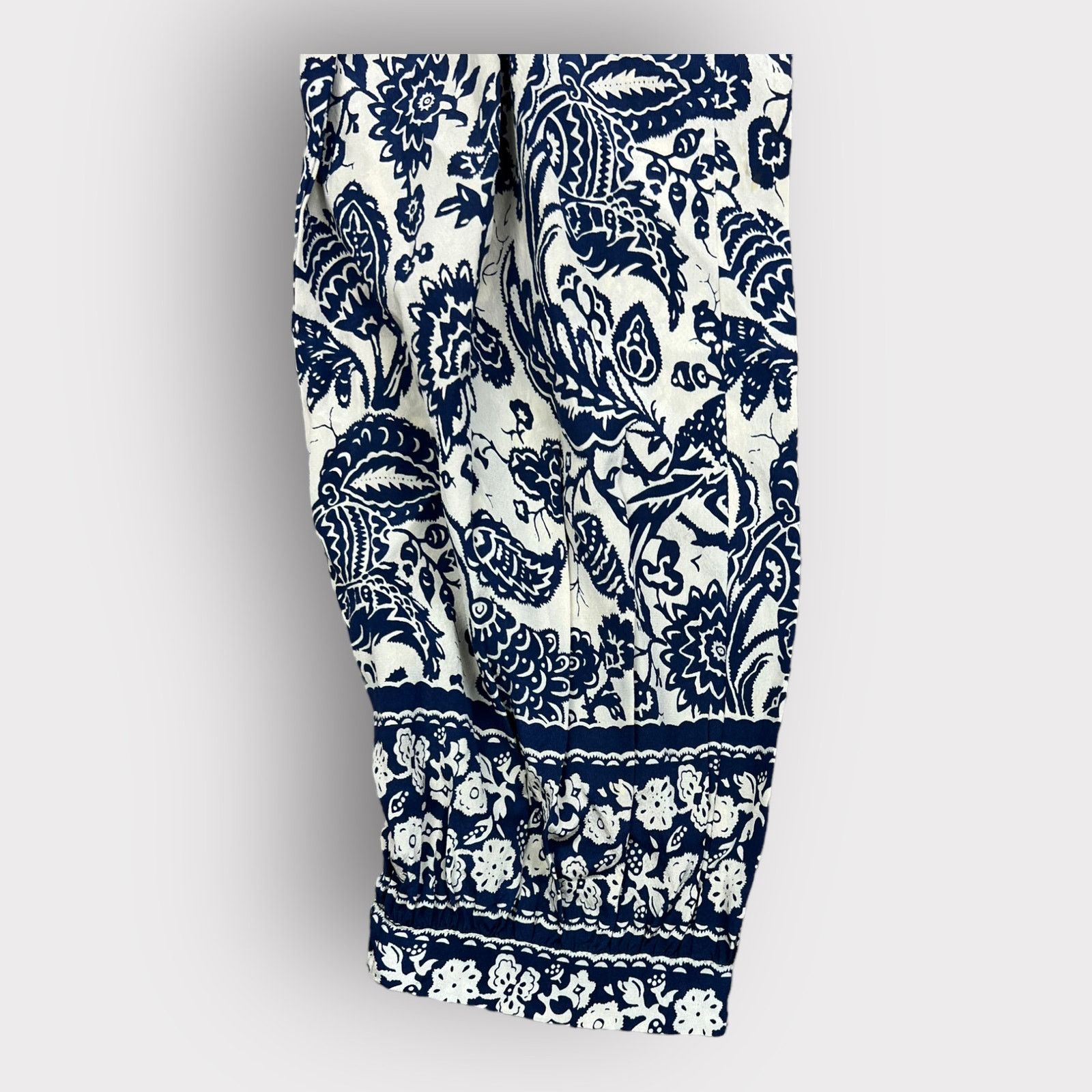 Neiman Marcus Calypso St. Barth Silk Harem Cropped Pant | XS | Cream Blue Size 26" / US 2 / IT 38 - 1 Thumbnail
