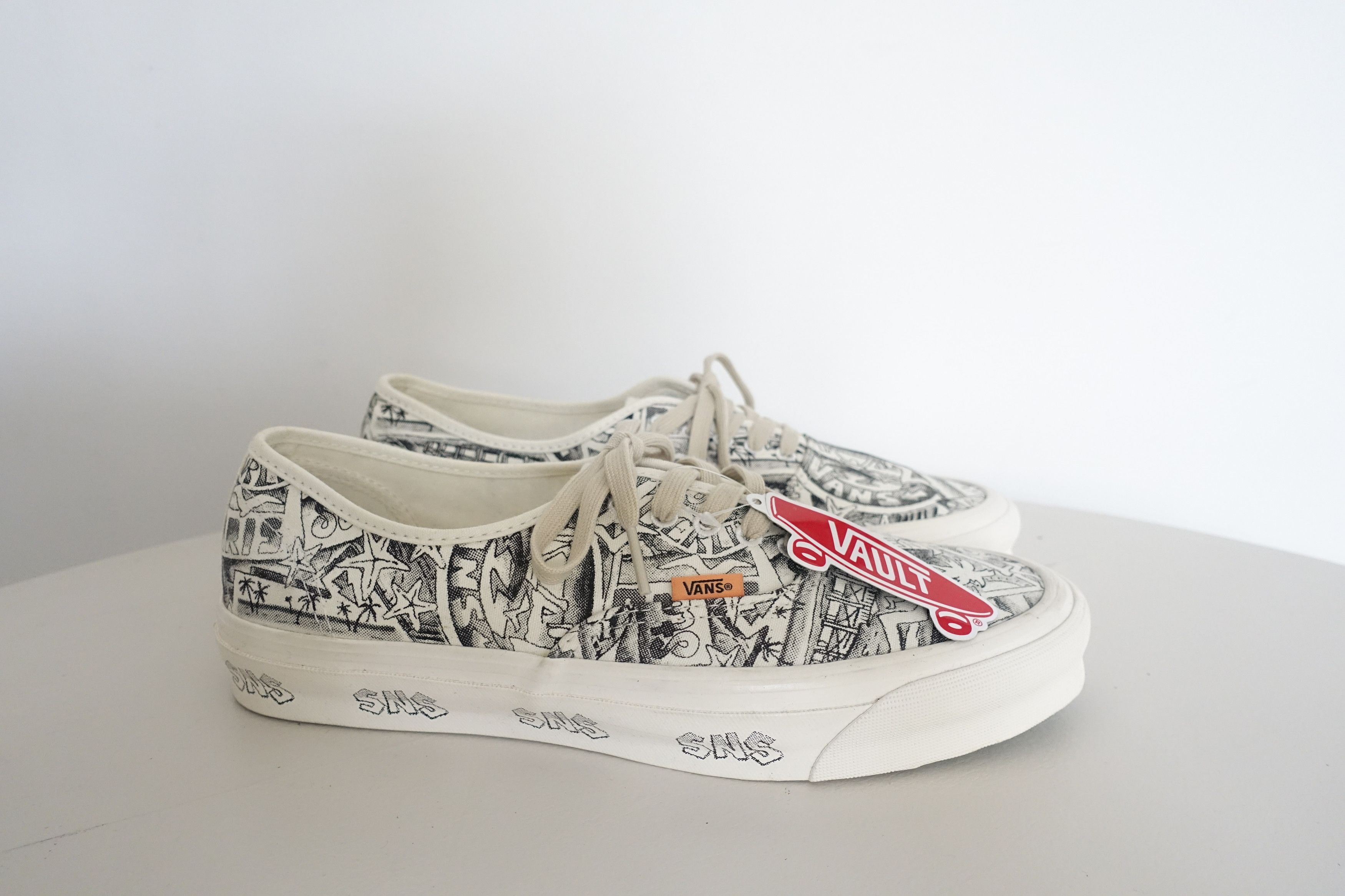 Vans Vans Vault OG Authentic LX Size US 11 / EU 44 - 1 Thumbnail