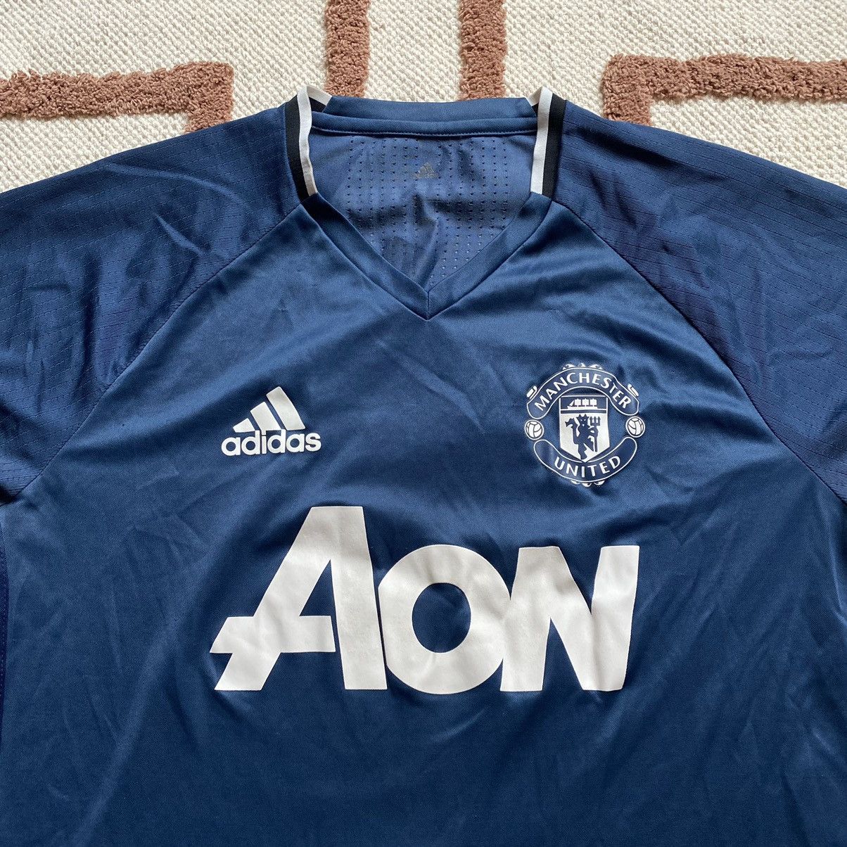 Adidas ADIDAS MANCHESTER UNITED 2016 AON FOOTBALL JERSEY Size US L / EU 52-54 / 3 - 3 Thumbnail