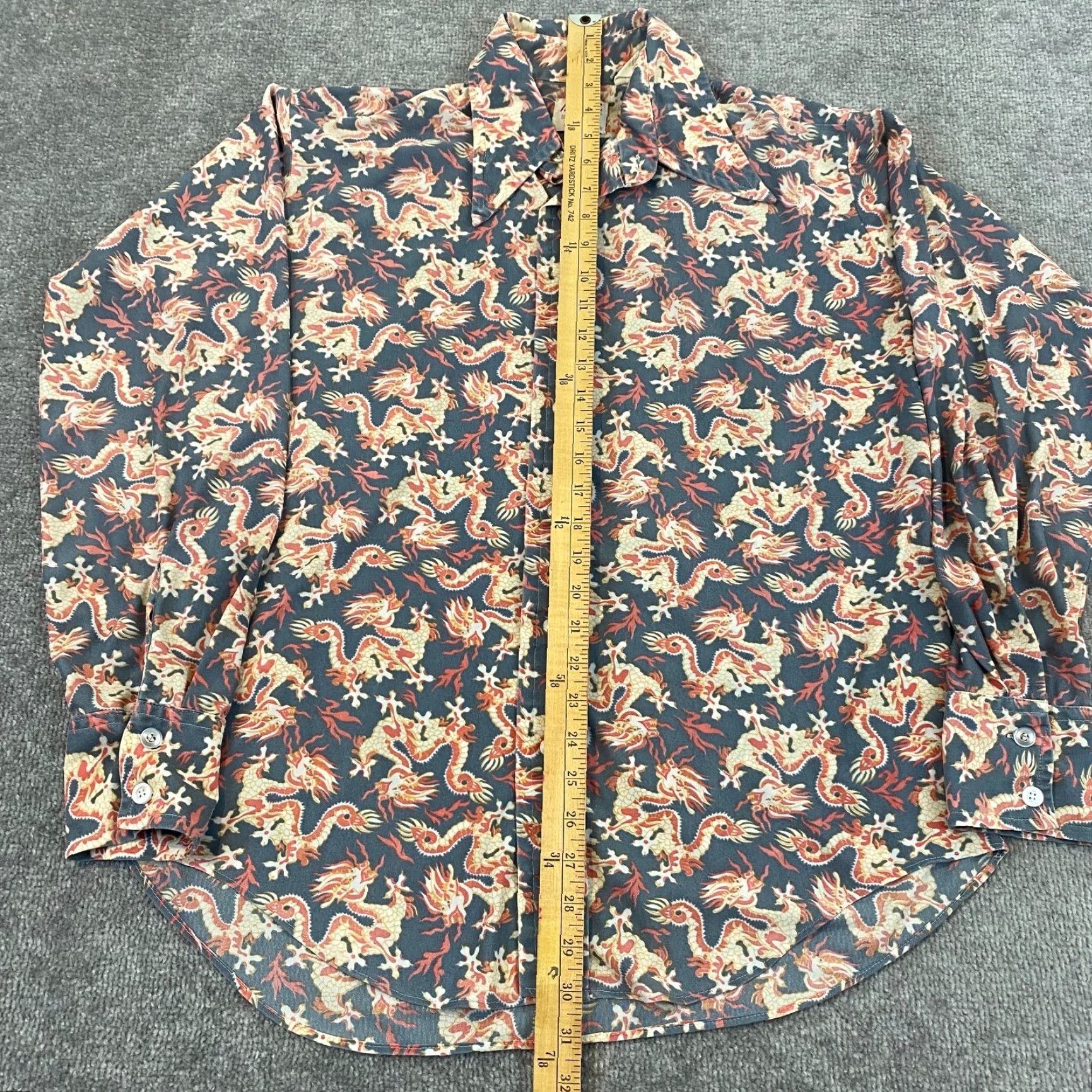 Vintage VTG Monzini Shirt Mens Large 16-16.5 Red Blue Dragon Asian Button Up Disco Party Shirt Size US L / EU 52-54 / 3 - 5 Thumbnail