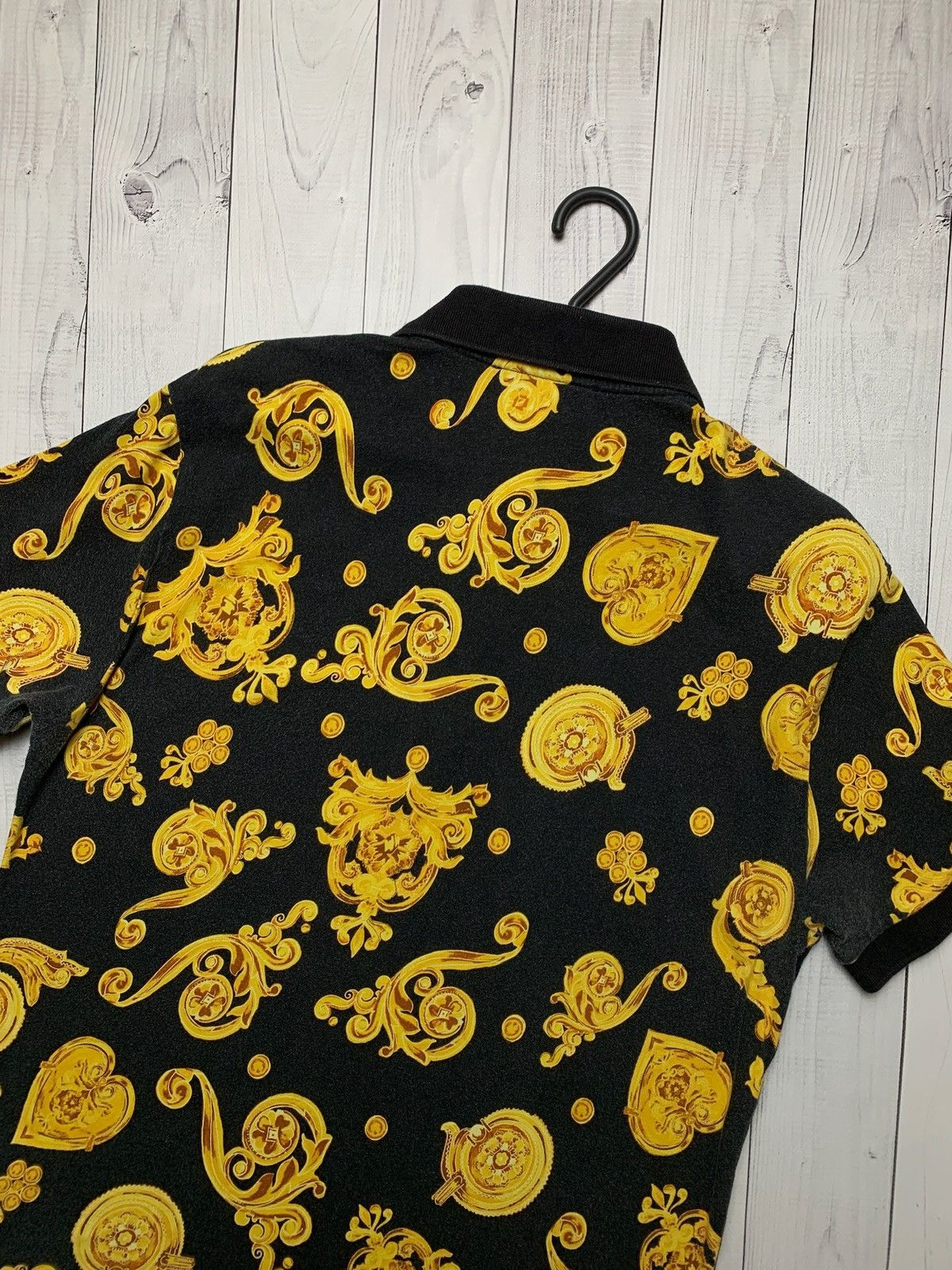 Vintage Vintage Versace jeans Couture polo size L logo Size US L / EU 52-54 / 3 - 8 Thumbnail
