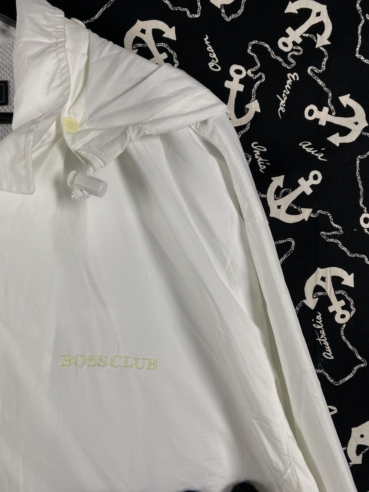 Japanese Brand Vintage BOSSCLUB Hooded Windbreaker Jacket White Lightweight Size US XXL / EU 58 / 5 - 6 Thumbnail