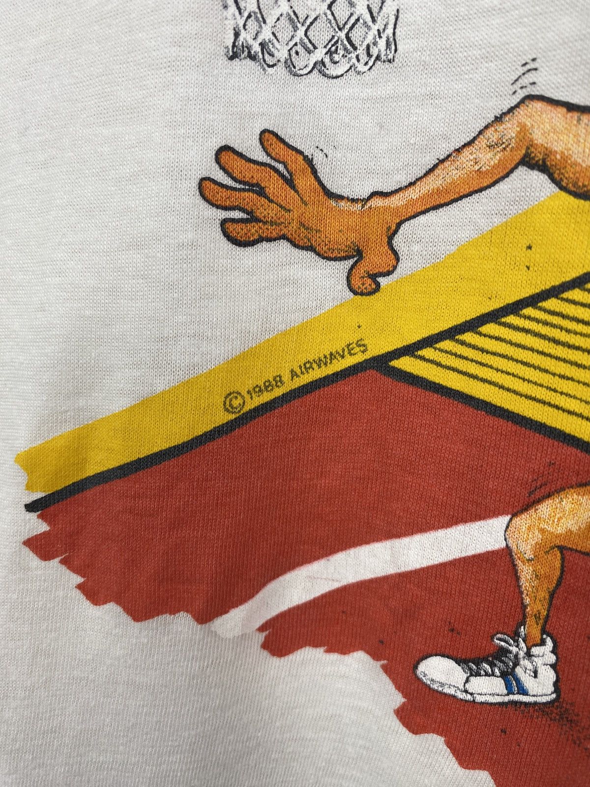 NBA 🇺🇸🏀 Vintage 1988 Art Airwaves Hang Time Rare Retro T-Shirt Size US L / EU 52-54 / 3 - 5 Thumbnail