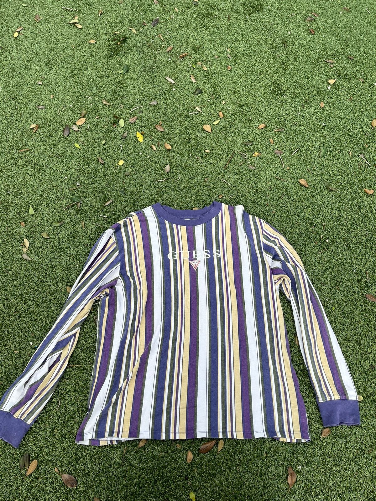 Guess Guess embroidered long sleeve Size US L / EU 52-54 / 3 - 1 Thumbnail