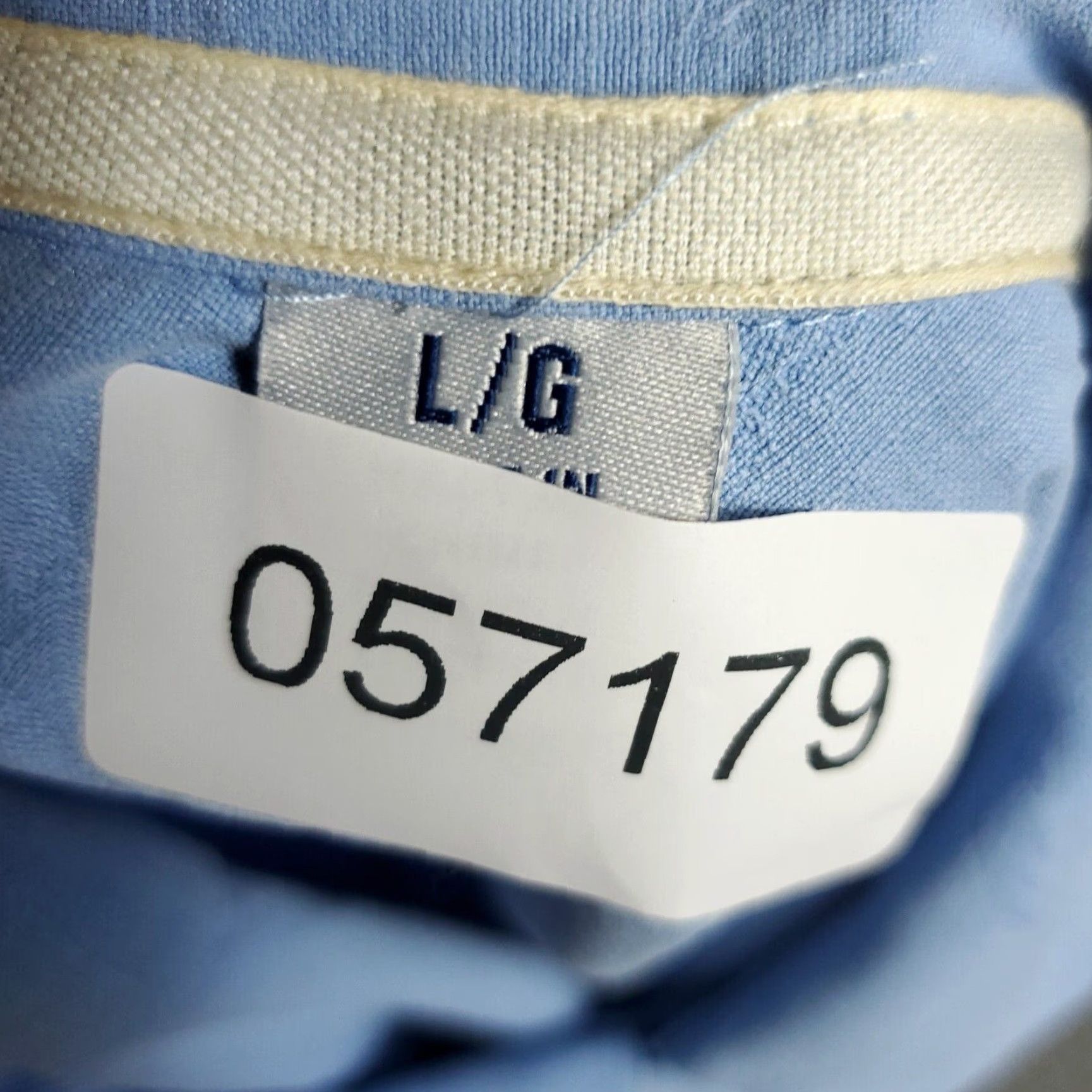 Tommy Bahama Tommy Bahama Shirt Mens Large Blue Tropical Hawaiian Button-Up Short Sleeve Satin Silk? (Note: Original says Silk; it's a shirt). Size US L / EU 52-54 / 3 - 8 Thumbnail
