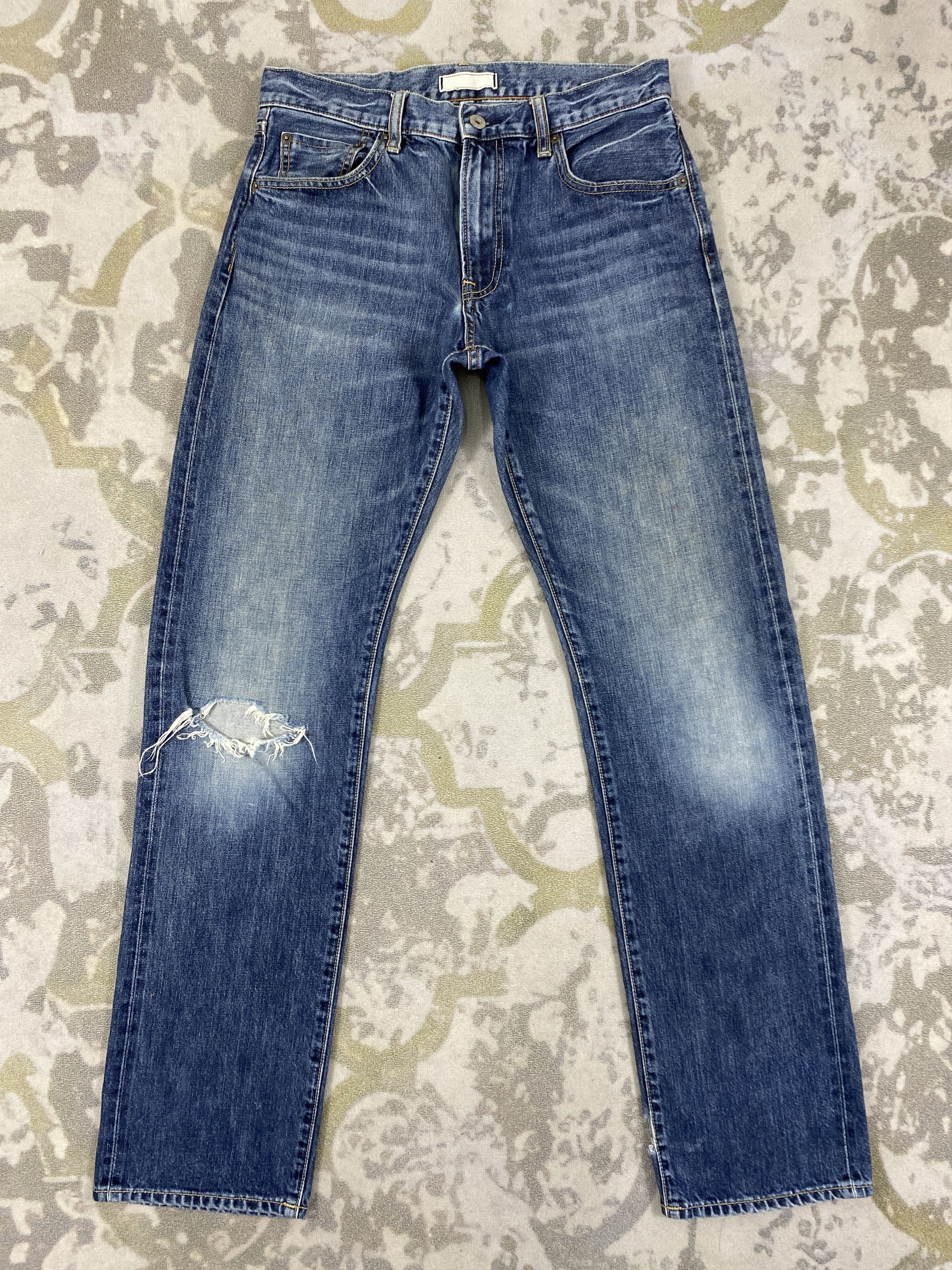image of Hype Redline Distressed Vintage Uniqlo Jeans 31X32 Denim- Jn3556 in Blue Distressed, Men's