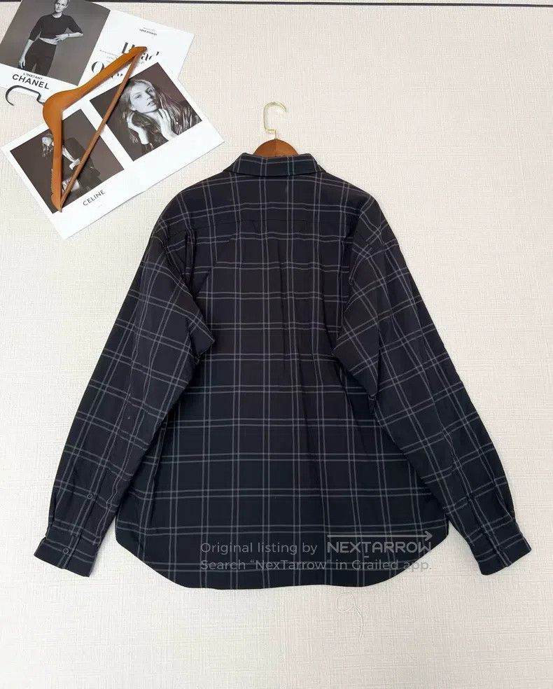 Balenciaga Balenciaga Plaid Chest Embroidered Logo Shirt Puffer Size US S / EU 44-46 / 1 - 4 Thumbnail
