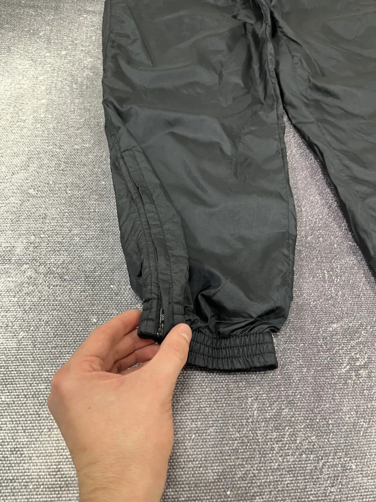 Nike × Vintage Vintage 90s Nike Swoosh Retro Hype Black Nylon Track Pants Size US 32 / EU 48 - 4 Thumbnail