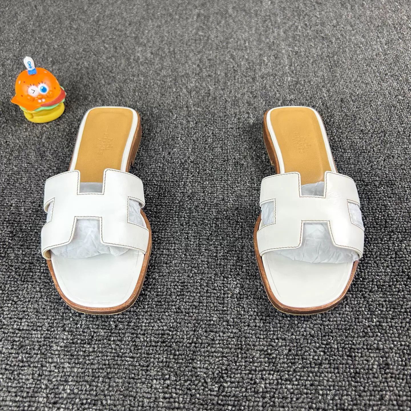 Hermes Hermes White Classic H Slide 36 Size US 5.5 / IT 35.5 - 2 Thumbnail