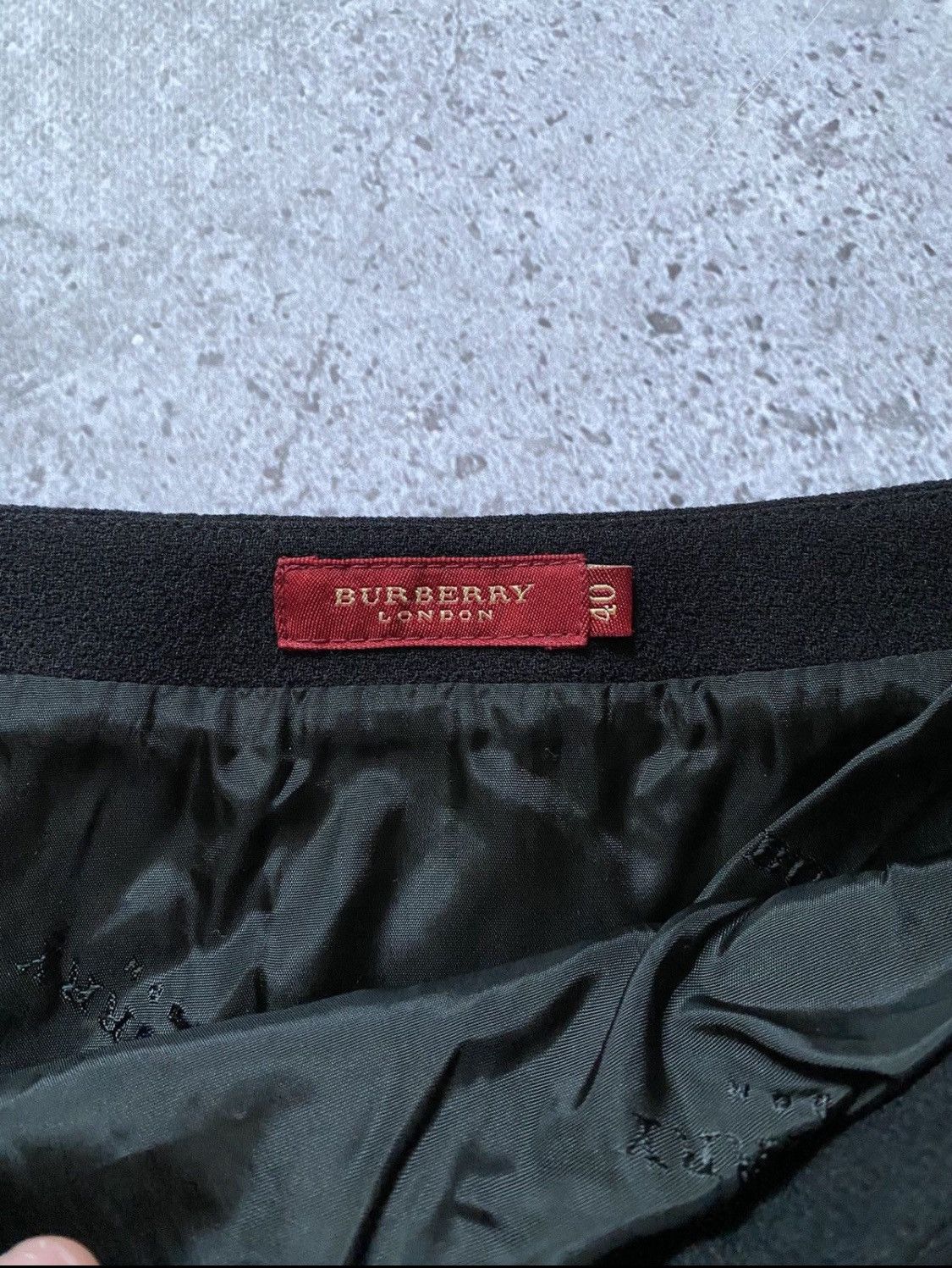 Burberry × Vintage Ladies Burberry London Red label Wool Skirt Size 27" / US 4 / IT 40 - 3 Thumbnail