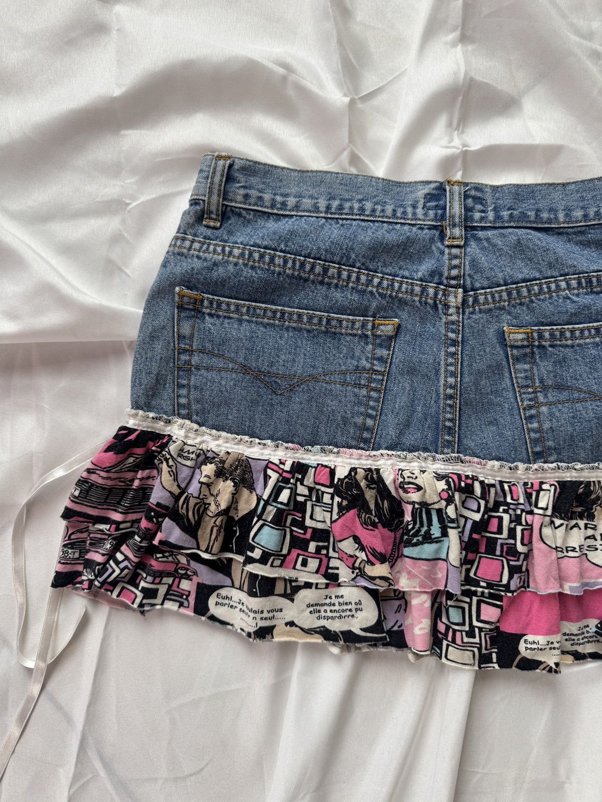 Hysteric Glamour Y2K Glam Low Rise Ruffle Denim Mini Skirt Size 27" / US 4 / IT 40 - 6 Thumbnail