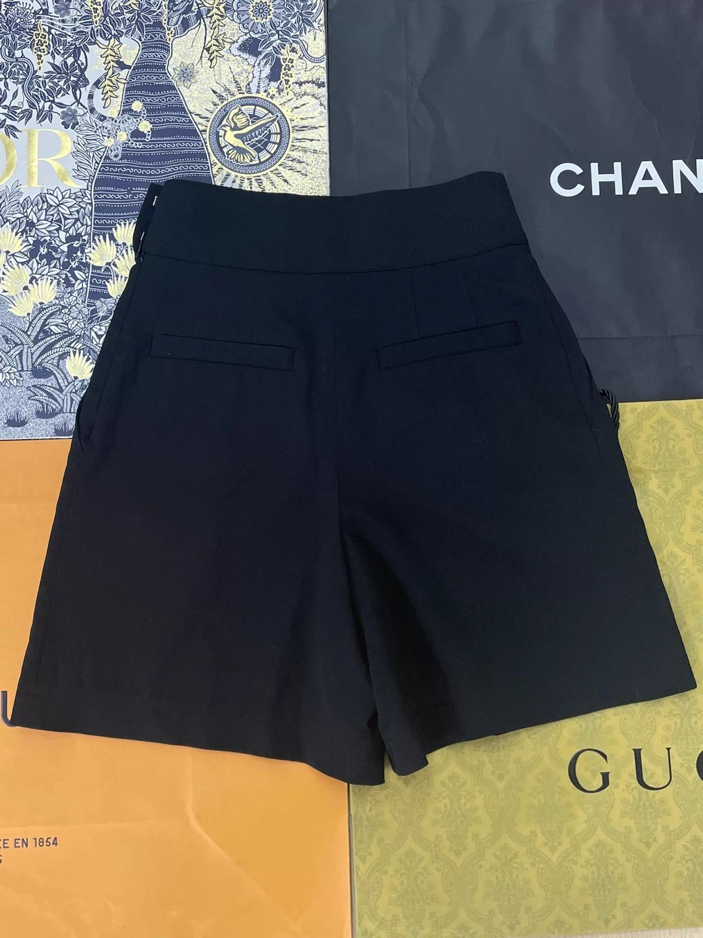 Hermes Hermes Black Rivets Casual Shorts 34 Size 25" / US 0 / IT 36 - 3 Thumbnail