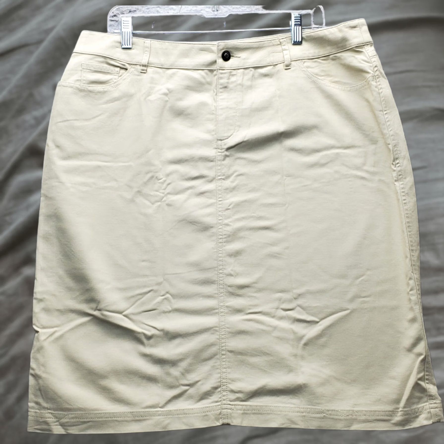 Coldwater Creek Coldwater Creek Women's Skirt: L Tan Straight & Pencil Short 5-Pocket Zipper Button Casual, Party/Cocktail Vintage: No Mens Womens Size 36" / US 14 / IT 50 - 1 Thumbnail