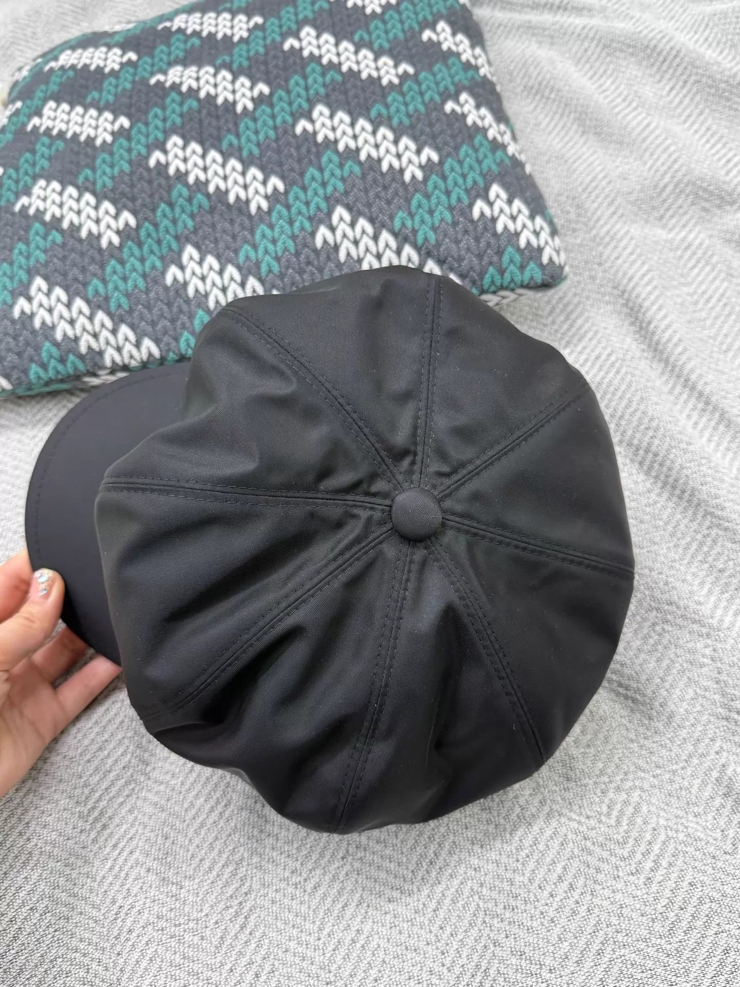 Prada Prada Black Triangle 2-Sided Newsboy Cap L 59cm New Size ONE SIZE - 5 Thumbnail