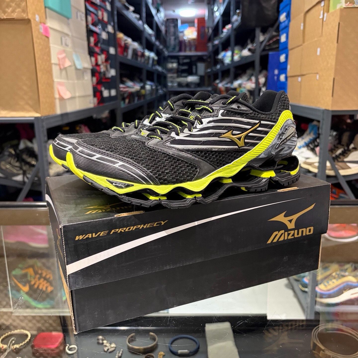 Mizuno Mizuno Lowtop Sneakers 9 Men Size US 9 / EU 42 - 1 Thumbnail