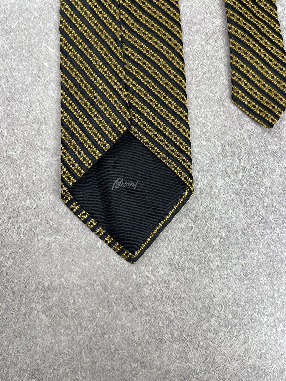 Brioni × Vintage Vintage Brioni Silk Tie Size ONE SIZE - 8 Thumbnail