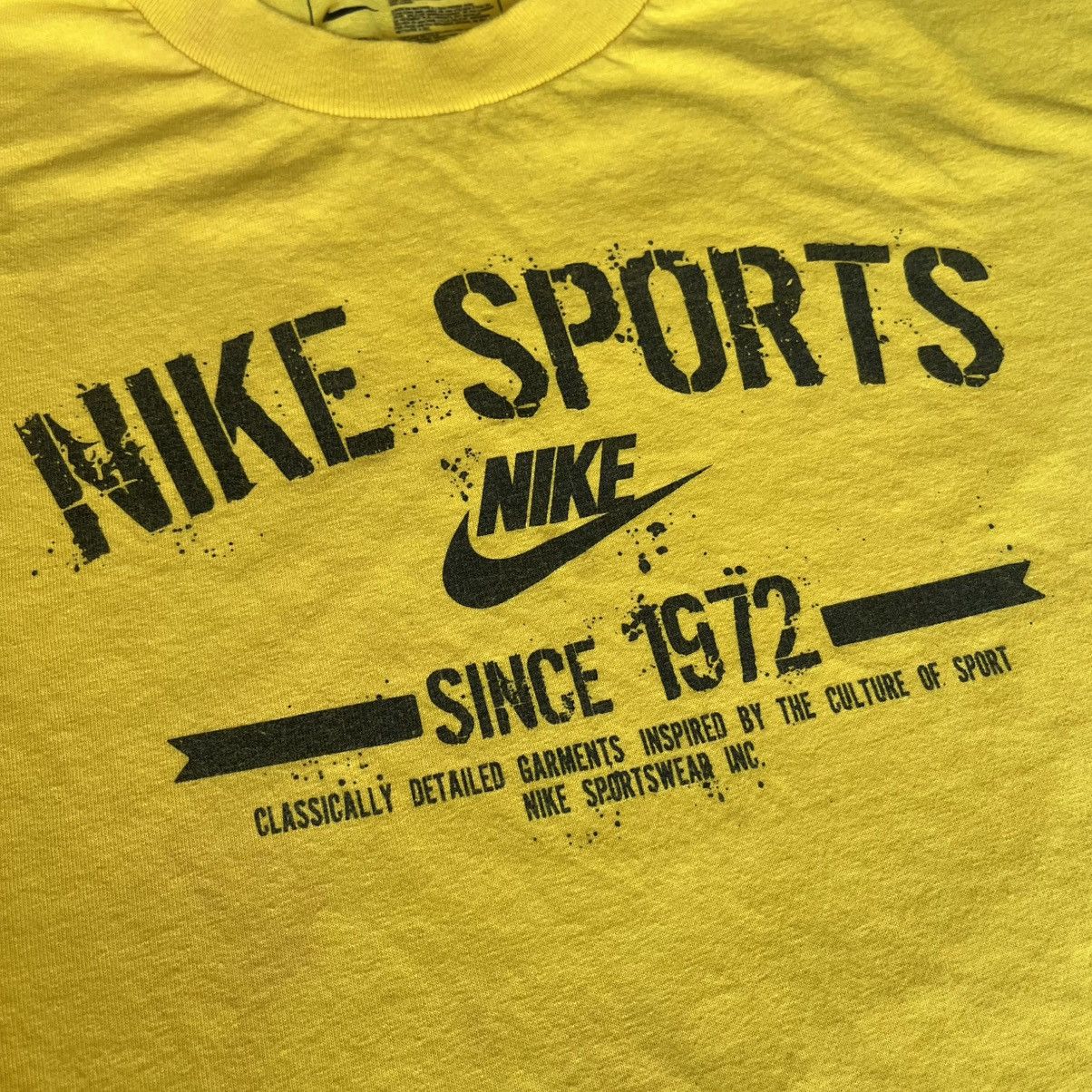 Nike × Vintage Vintage 2000s Nike Sportswear Swoosh Varsity Logo Tee Shirt Size US L / EU 52-54 / 3 - 4 Thumbnail