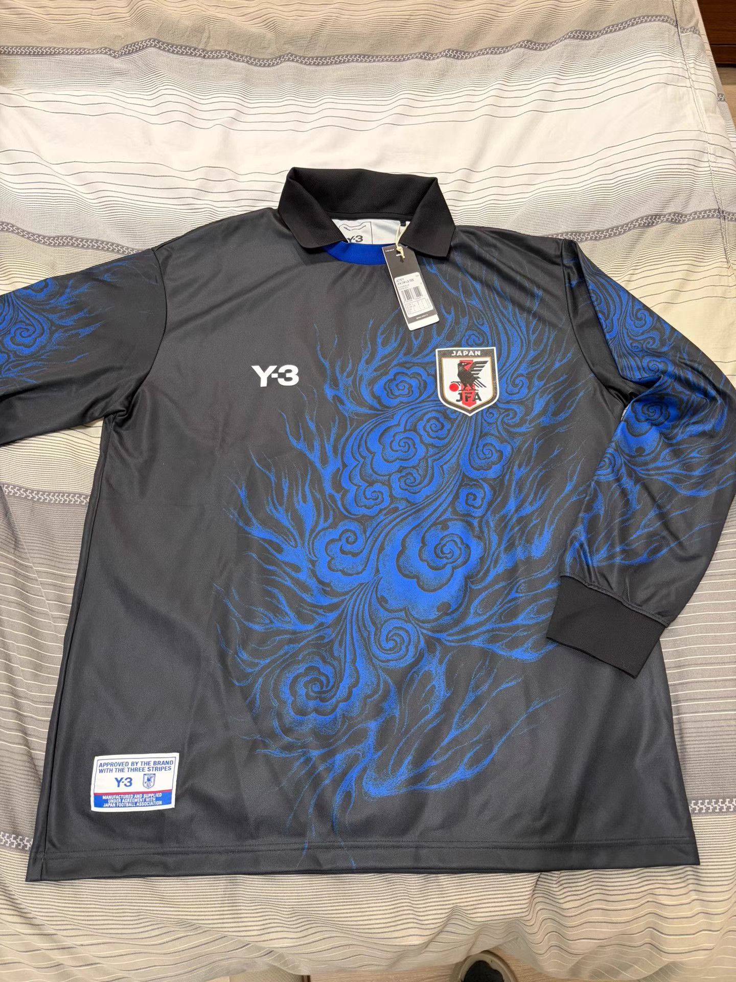 Y-3 Black Long Sleeve Jersey with Blue Swirl Patterns Size US L / EU 52-54 / 3 - 1 Thumbnail