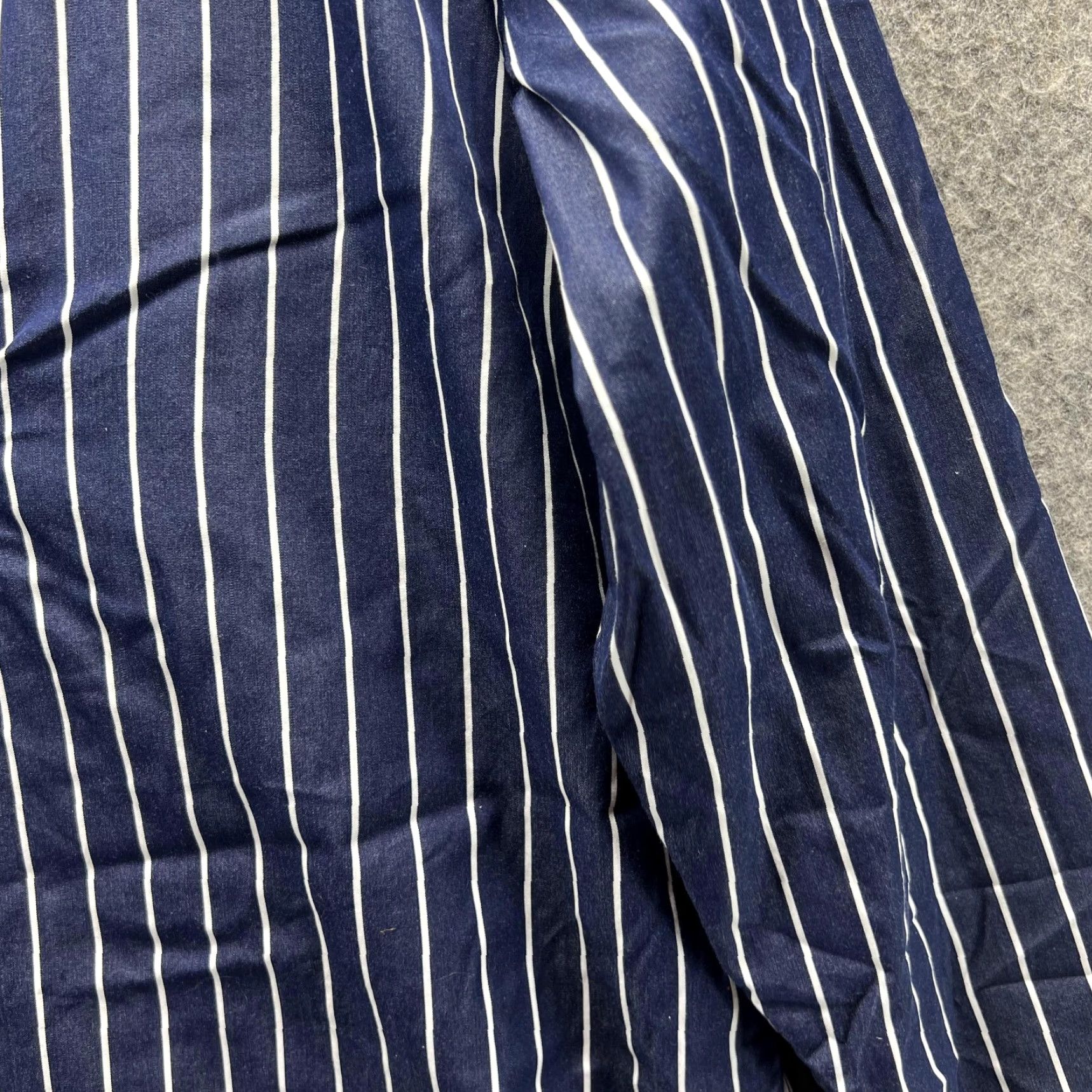 Ralph Lauren VINTAGE? No. Lauren Ralph Lauren Shirt Women Small Blue White Striped Long Sleeve Collared Pullover Casual Shirt Size S / US 4 / IT 40 - 4 Thumbnail