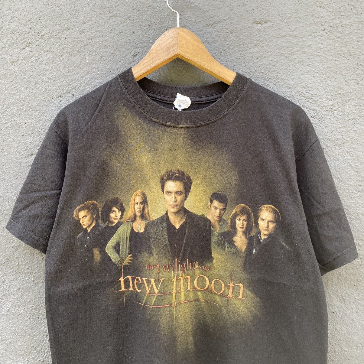 Vintage Vintage Y2K The Twilight Saga New Moon Movie Tee Size US M / EU 48-50 / 2 - 2 Thumbnail
