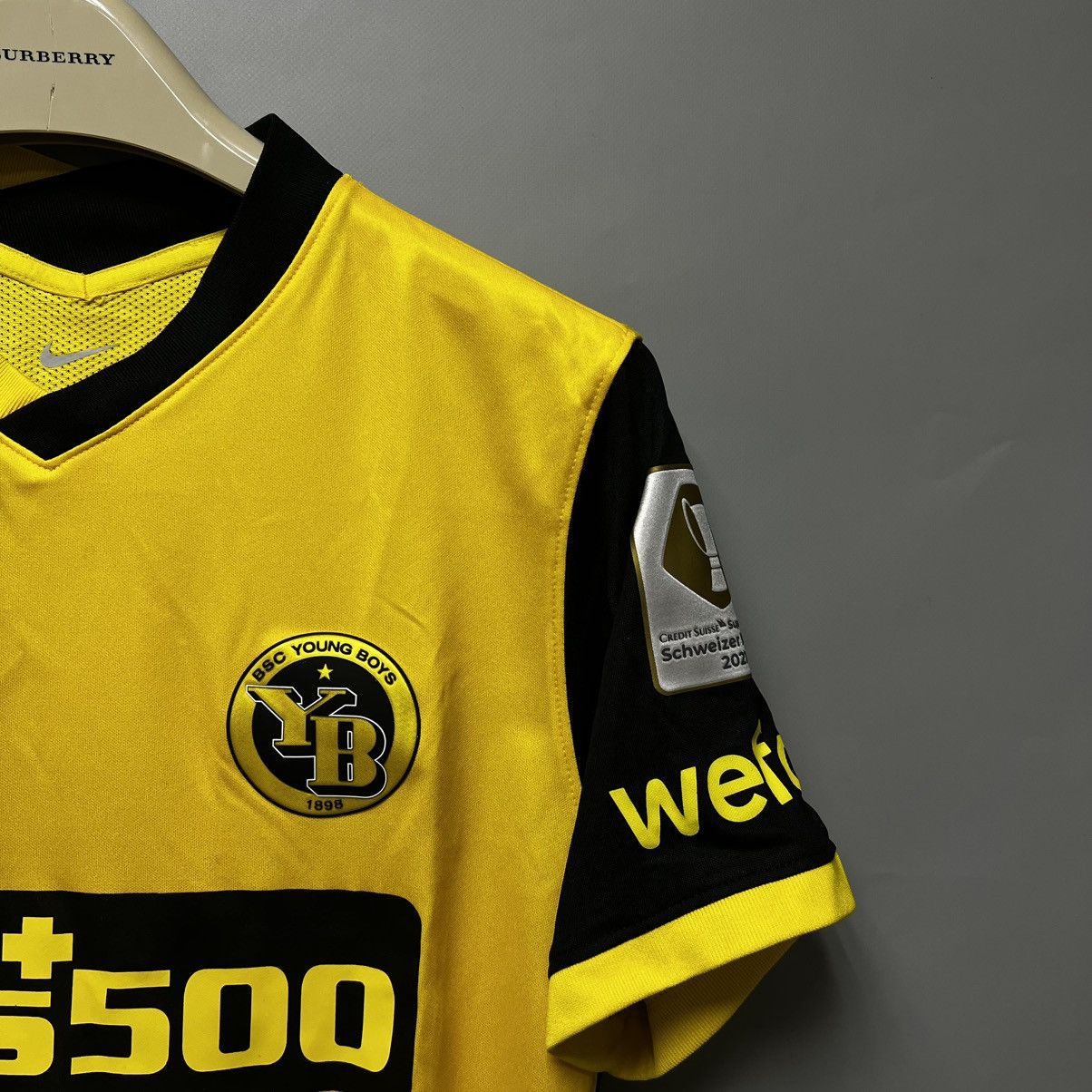 Nike Nike BSC Young Boys #10 SCHASSBERGER soccer jersey woman’s Size M / US 6-8 / IT 42-44 - 4 Thumbnail