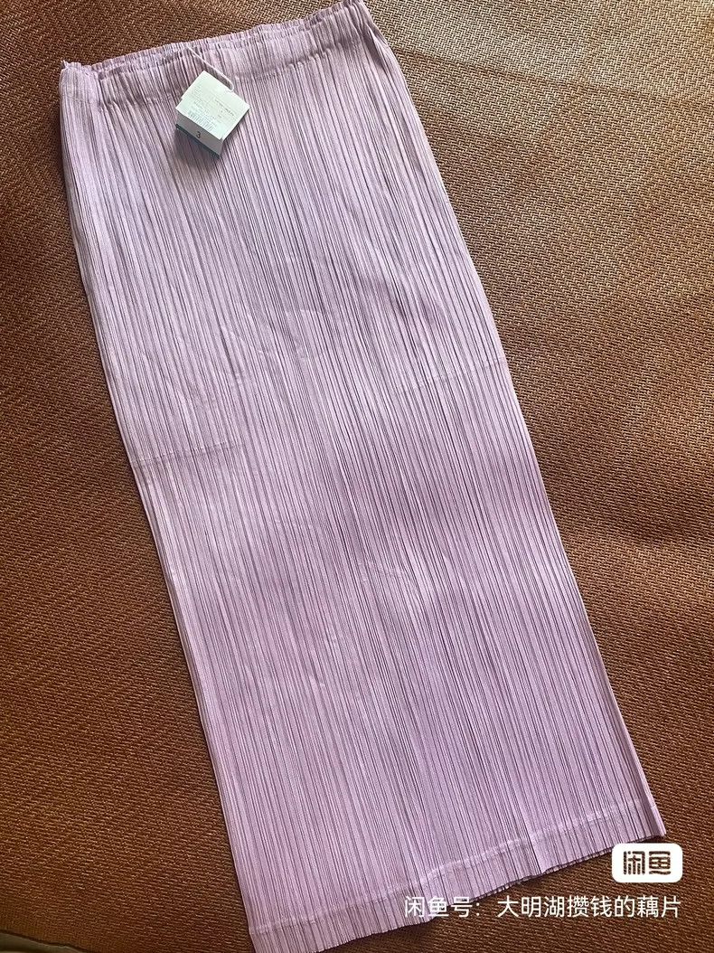 Issey Miyake Issey Miyake size:3 Pink pleated skirt Size 22" - 2 Thumbnail