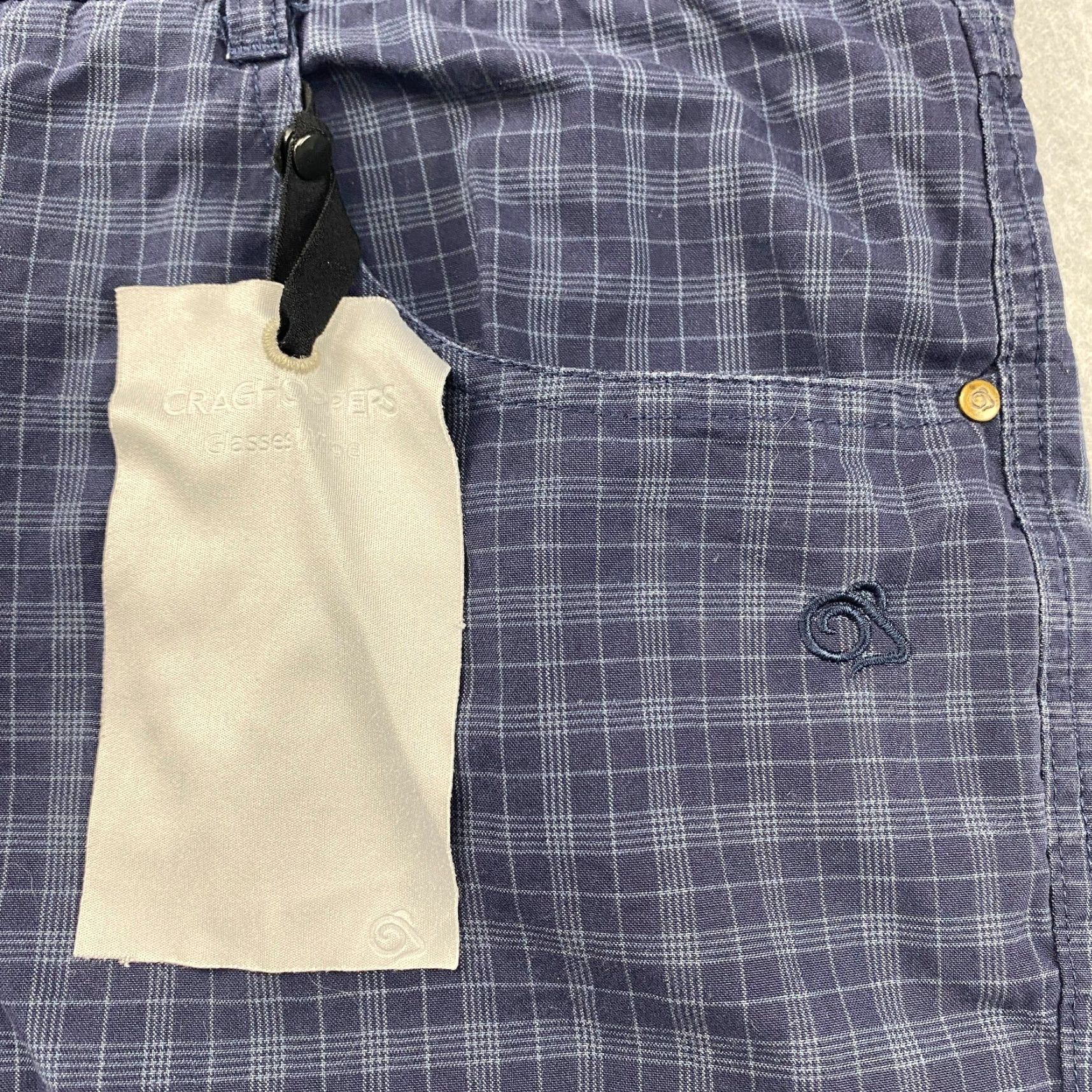 Vintage Craghoppers Shorts Mens 34 Blue Check Plaid Flat Front Pockets Glasses Wipe Size US 34 / EU 50 - 3 Thumbnail