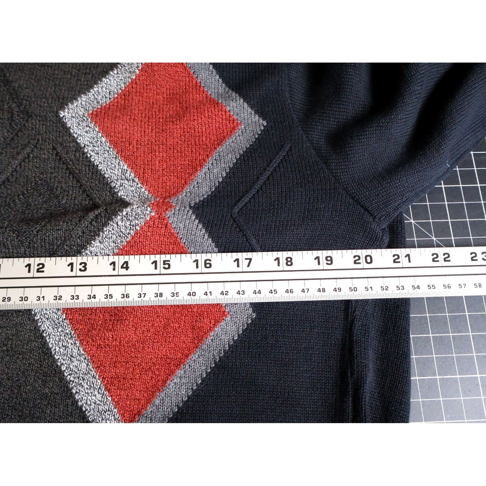Vintage VINTAGE Tosani Sweat er Men's Medium Black Red Textured Cotton Knit Diamond Pattern Size US M / EU 48-50 / 2 - 5 Thumbnail