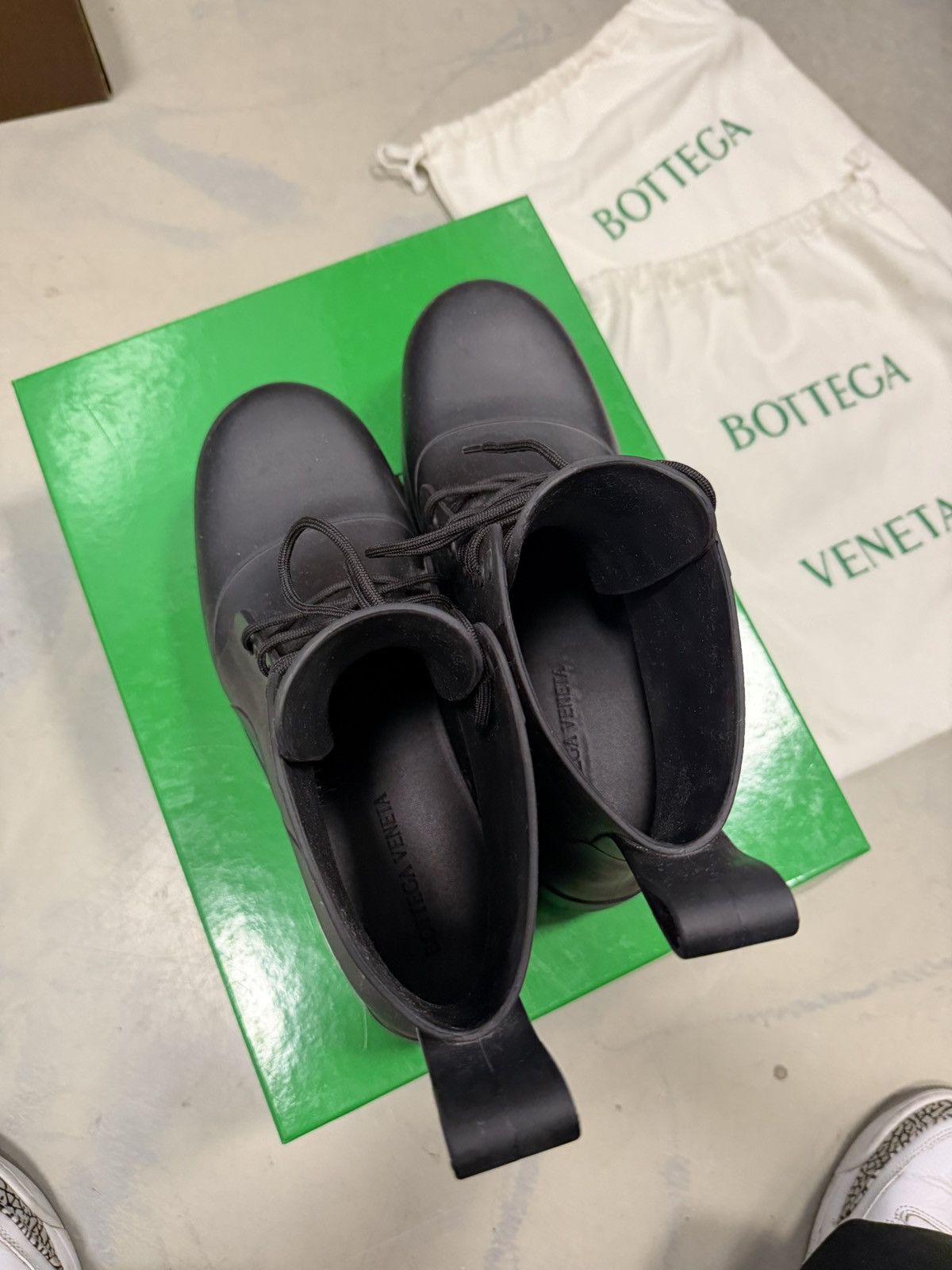 Bottega Veneta Bottega Veneta Puddle Boots Lace Up Size US 10 / EU 43 - 14 Thumbnail