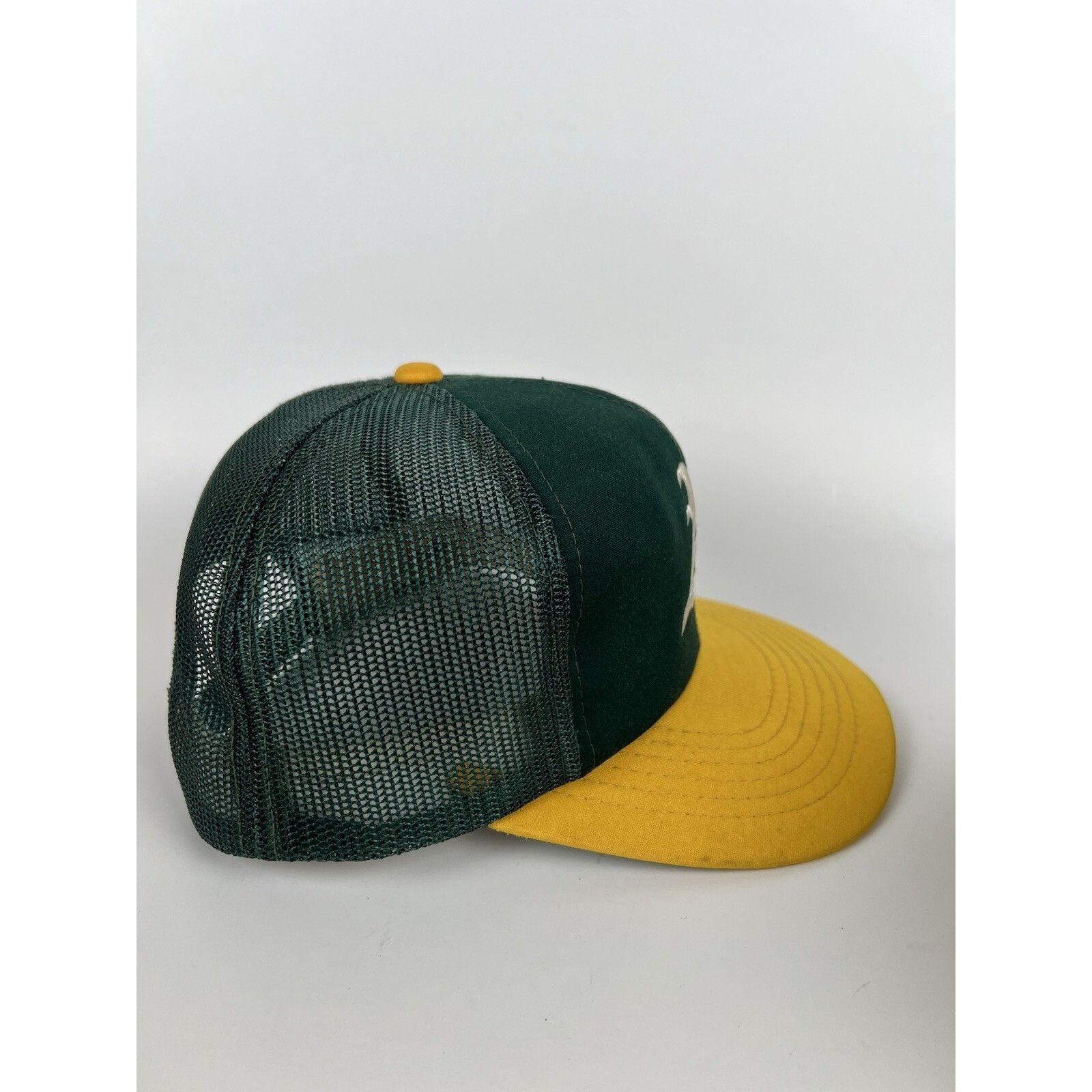 Sports Specialties Vintage Oakland Athletics Sports Specialties Trucker Snapbac Size ONE SIZE - 7 Thumbnail