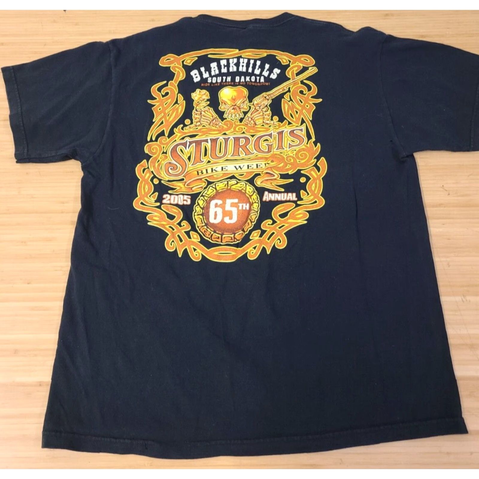 Fruit Of The Loom Sturgis Bike Week 2005 Black Mens T-Shirt L Vintage Fruit of the Loom Shirt Men 90s Biker Motorcycle Short Sleeve Crew Neck Logo Print Regular Fit Size US L / EU 52-54 / 3 - 4 Thumbnail