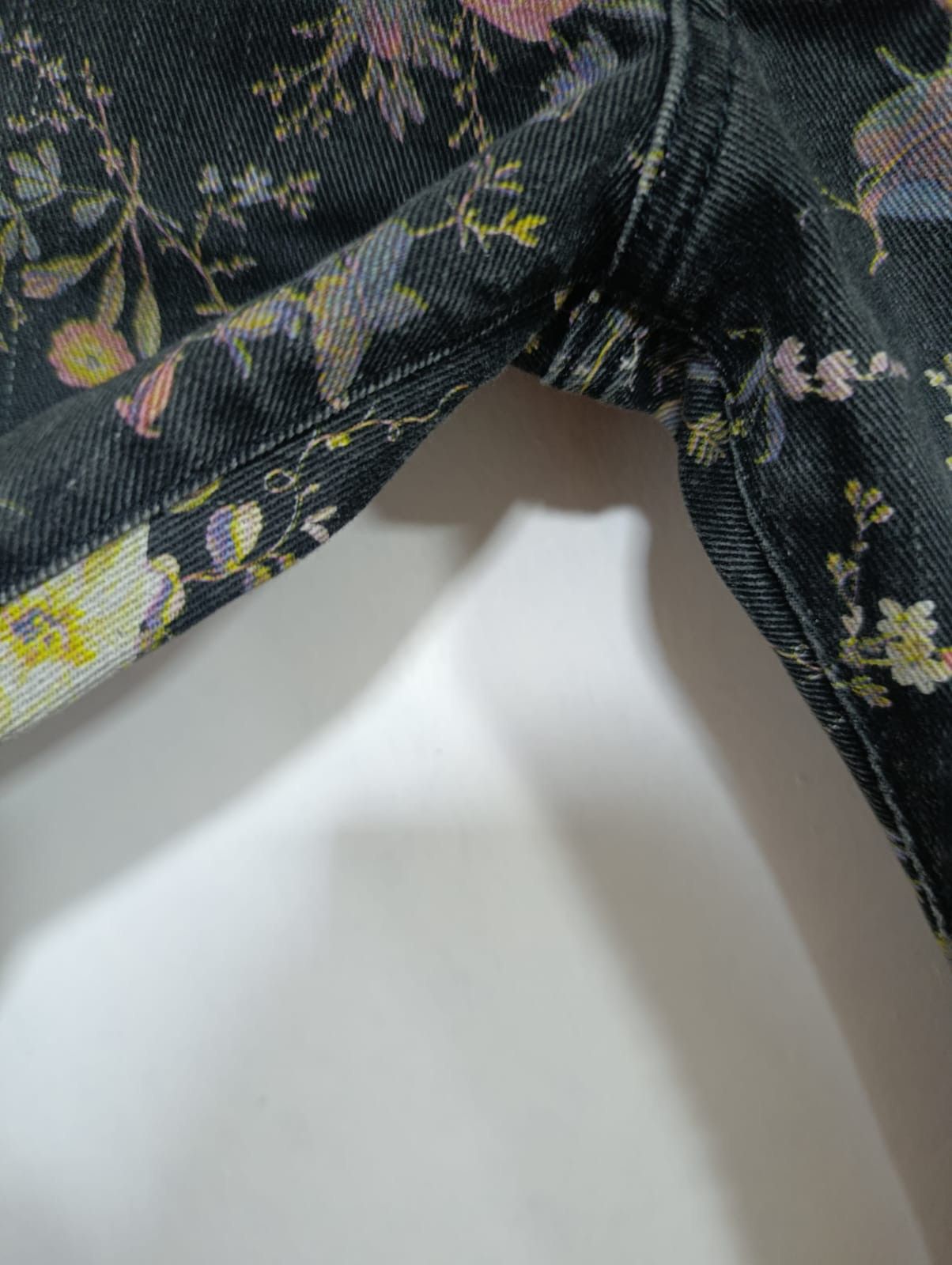 R13 R13 dark floral & leopard patch distressed denim- rare Size 25" / US 0 / IT 36 - 6 Thumbnail