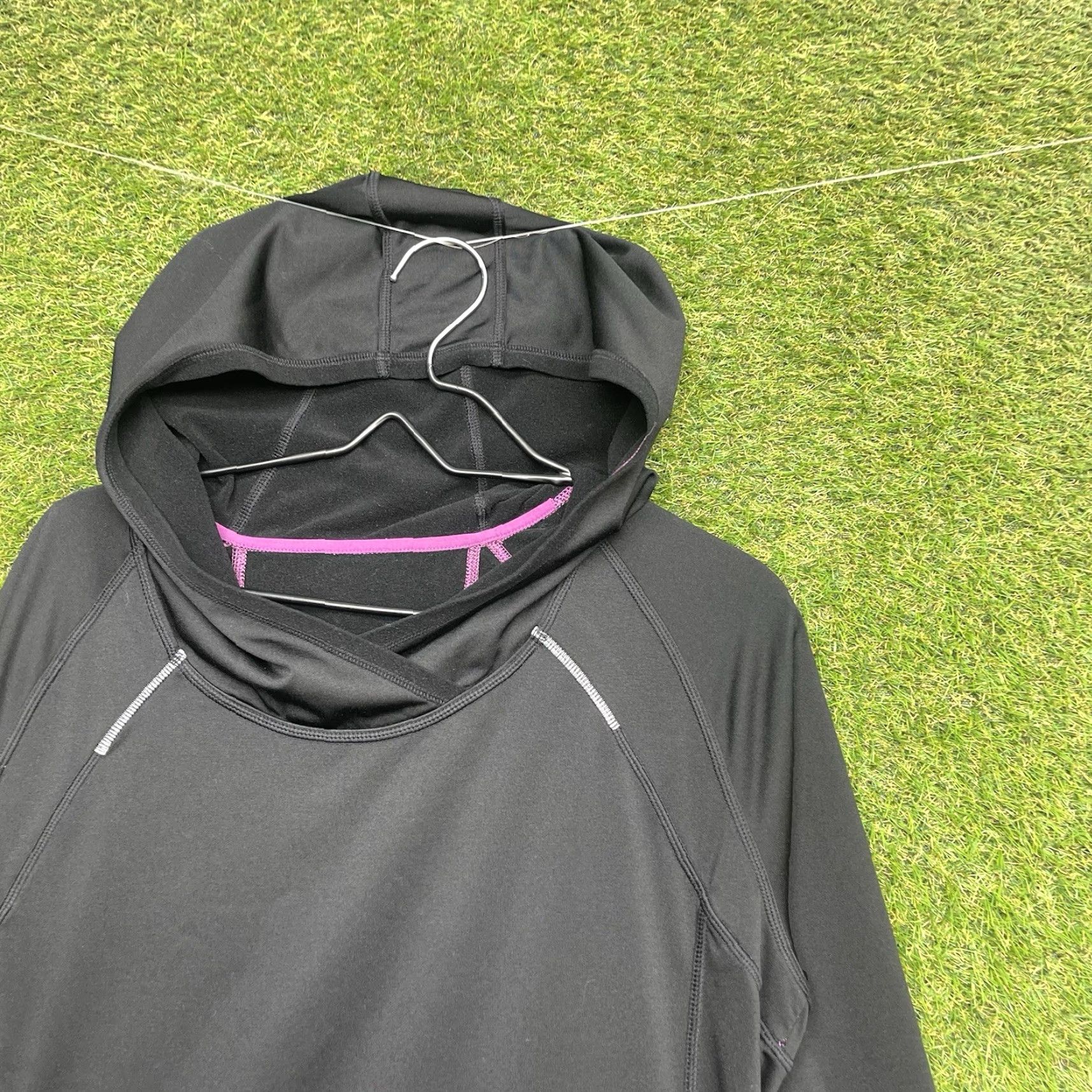 Athleta Athleta Hoodie Womens M Black Pullover Plushtec Wrap Front Long Sleeve Gym Size M / US 6-8 / IT 42-44 - 2 Thumbnail