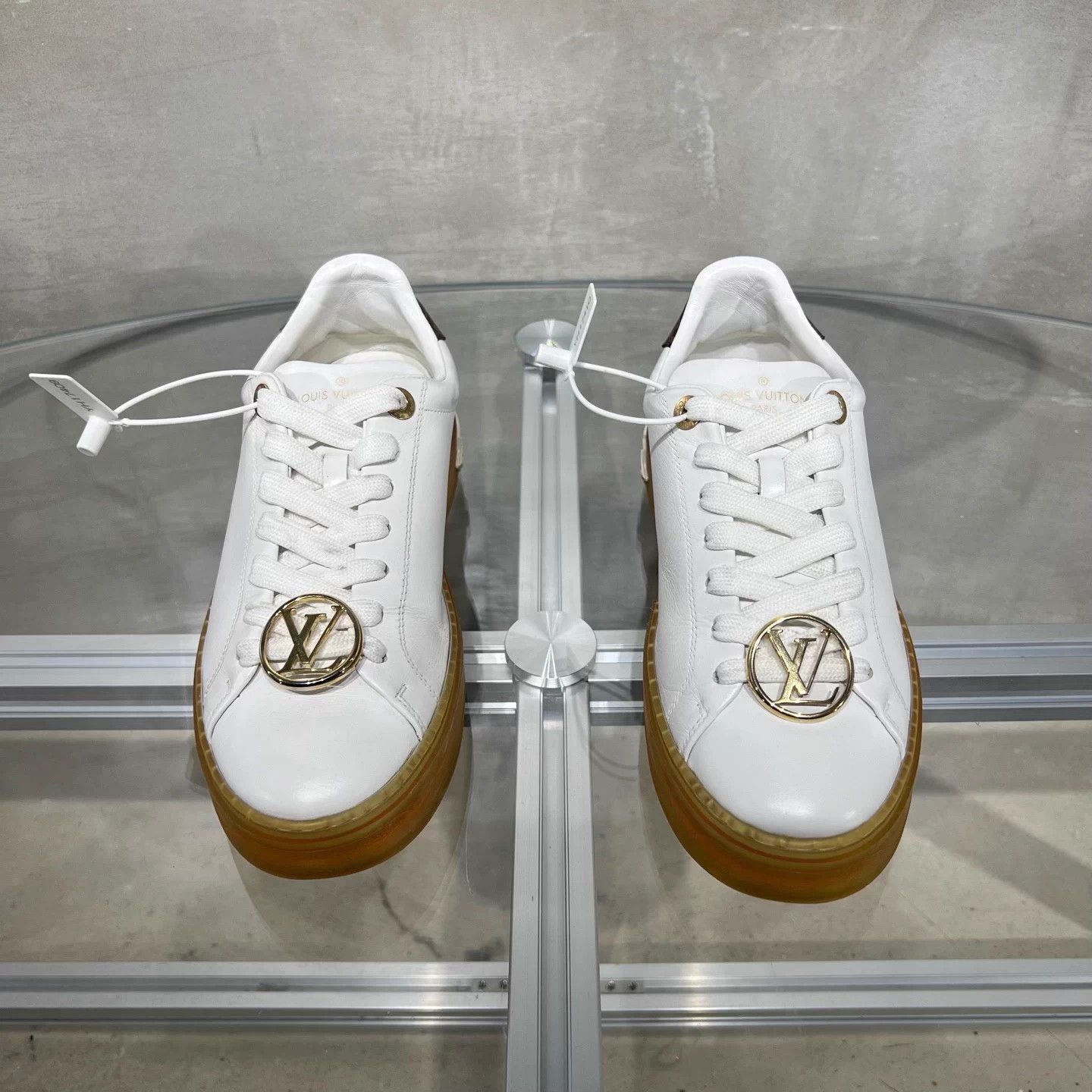 Louis Vuitton LV White Sneakers UK3.5/37.5 YH17409 Size US 6.5 / IT 36.5 - 1 Thumbnail