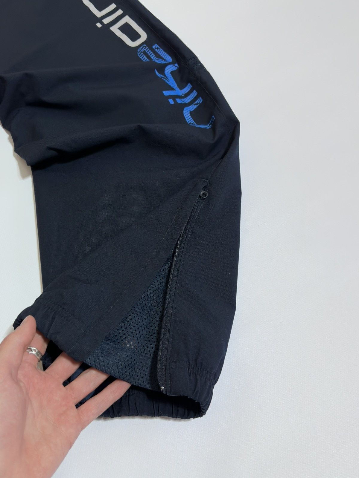 Nike Vintage Nike Air Sportswear Windbreaker Track Pants Navy Size US 32 / EU 48 - 3 Thumbnail