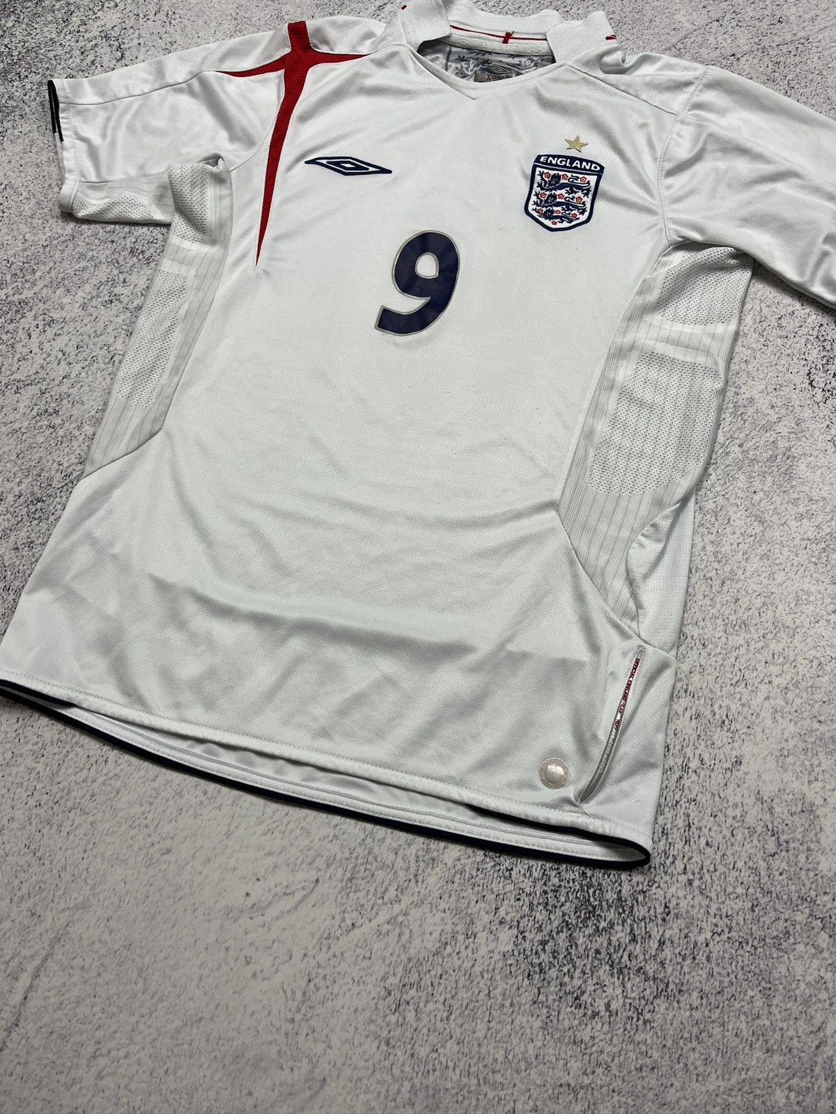 Umbro Vintage Umbro England 2005 2007 Rooney #9 Home Soccer Shirt Size US M / EU 48-50 / 2 - 5 Thumbnail