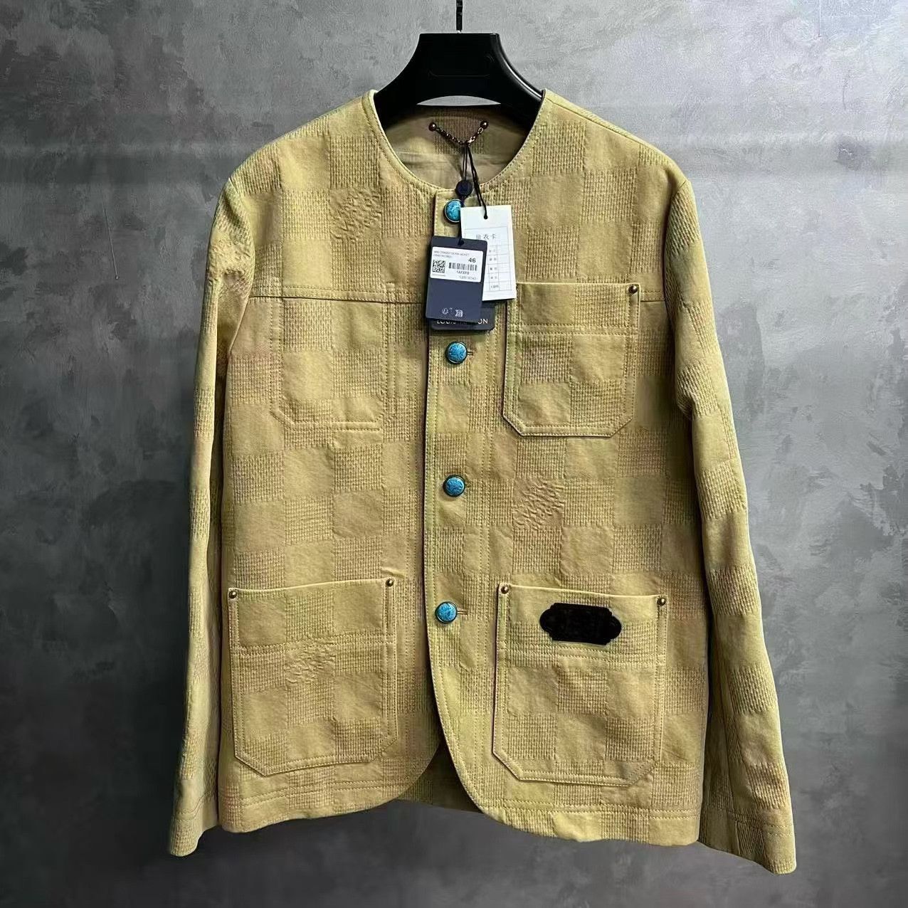 Louis Vuitton Louis Vuitton Beige Light Jacket xs Men Size US XS / EU 42 / 0 - 1 Thumbnail