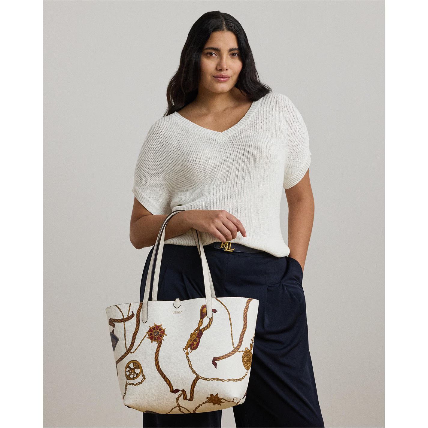 Lauren Ralph Lauren o1g2r1mq0825 Size: OS / Reversible Leather Tote Bag in White Size ONE SIZE - 8 Thumbnail