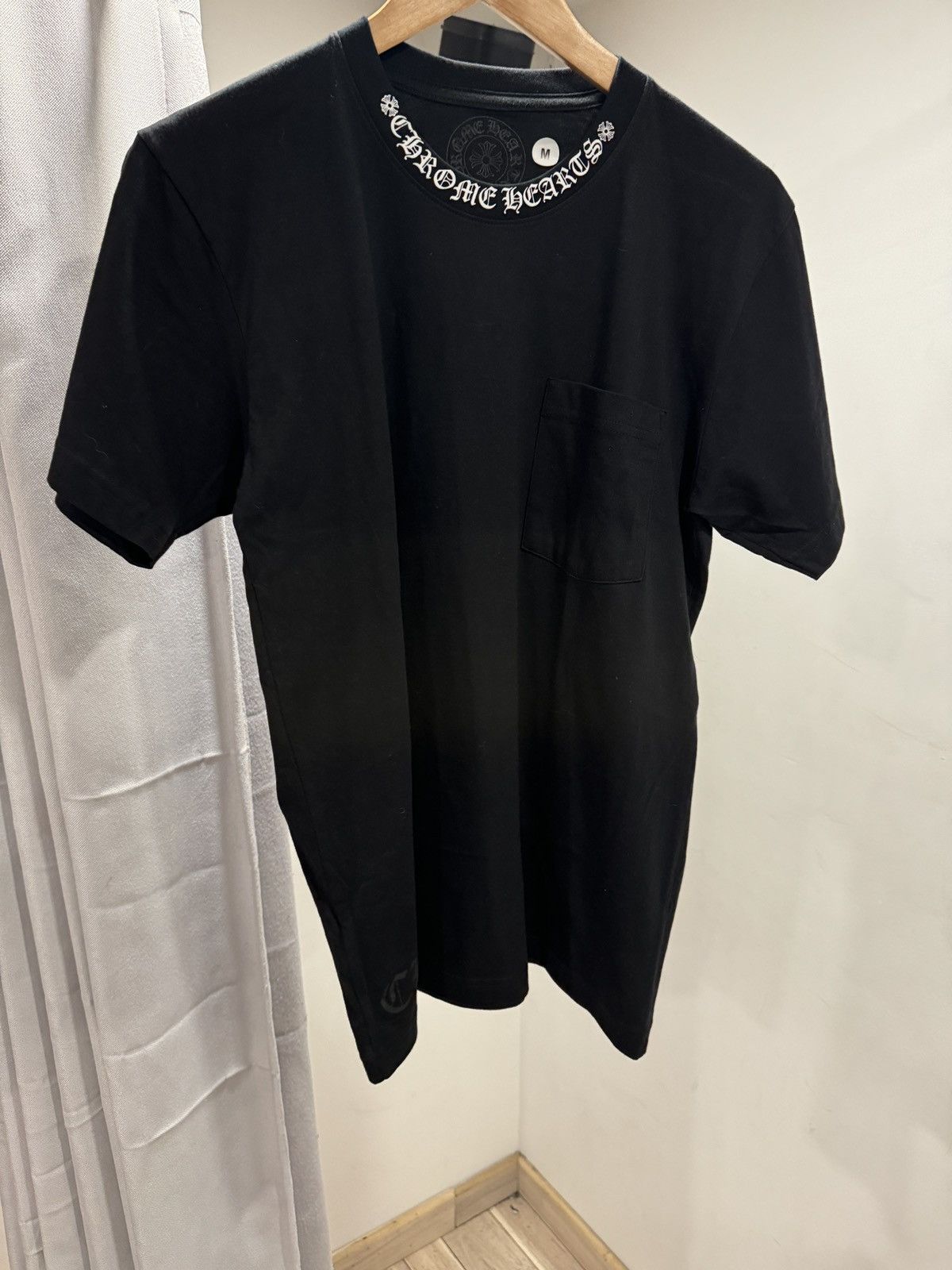 Chrome Hearts NEW CHROME HEARTS NECK LOGO SHORT SLEEVE SHIRT SIZE MEDIUM Size US M / EU 48-50 / 2 - 3 Thumbnail