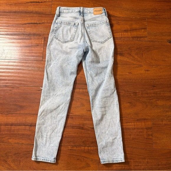 Hollister Hollister Ultra High-Rise Mom Light Blue Jeans Sz 0S/00S w24 Size 42" / US 20 - 5 Thumbnail