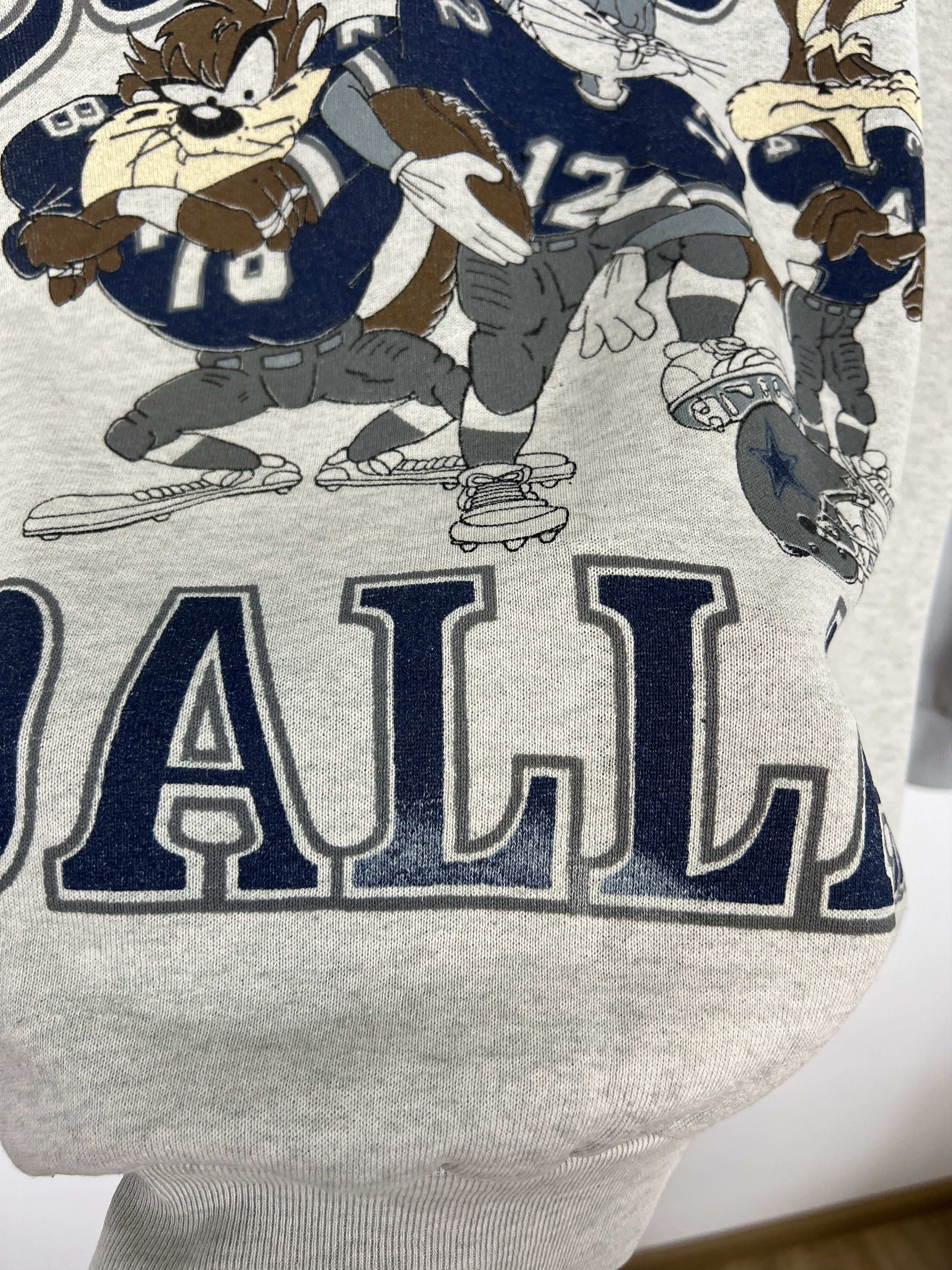 Vintage Vintage 90's NFL Dallas Cowboy x Looney Tunes Graphic Size US M / EU 48-50 / 2 - 4 Thumbnail