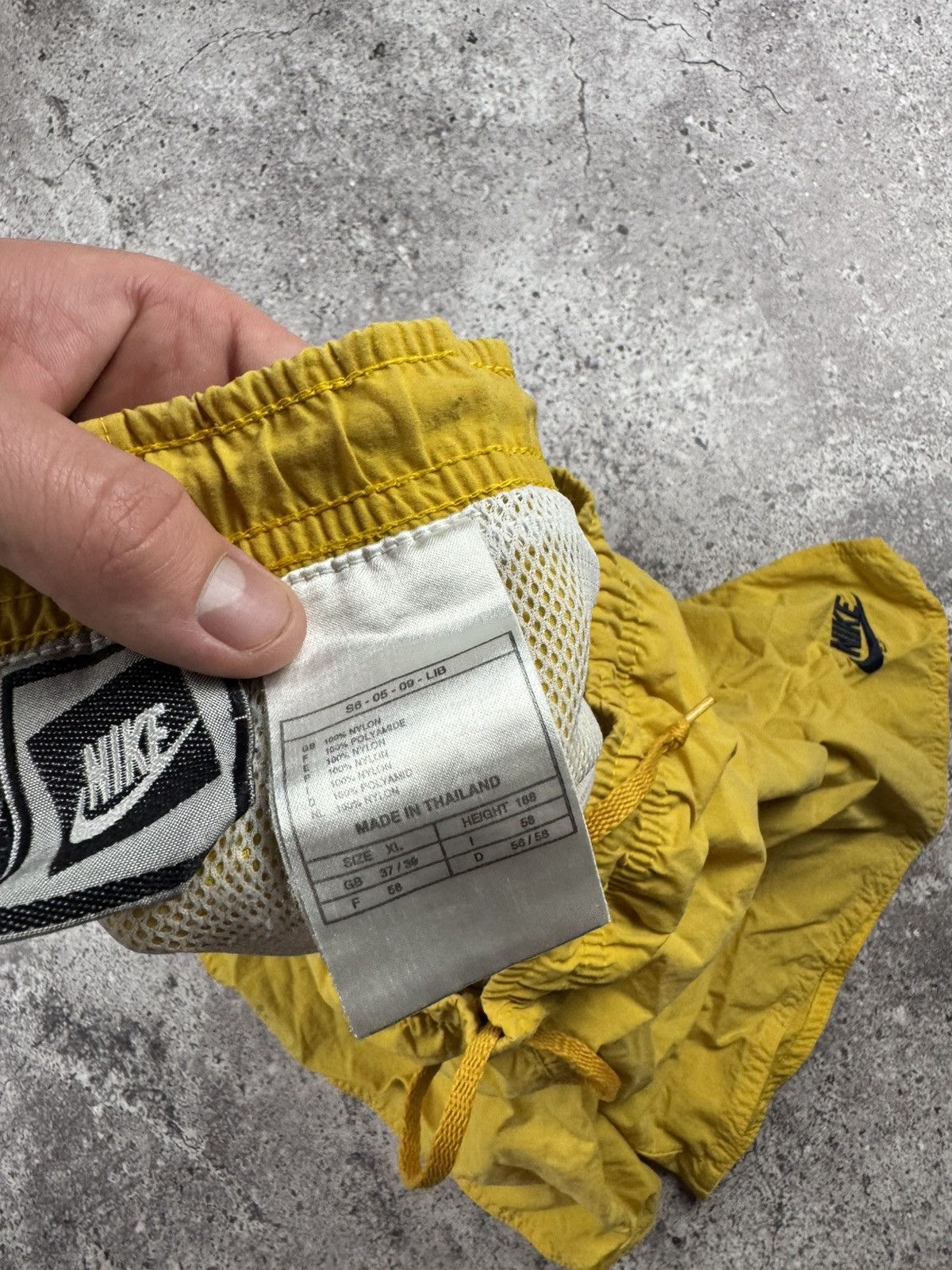 Nike NIKE VINTAGE BIG SWOOSH NYLON SHORTS 90’S JAPANESSE Y-3 Size US 36 / EU 52 - 8 Thumbnail