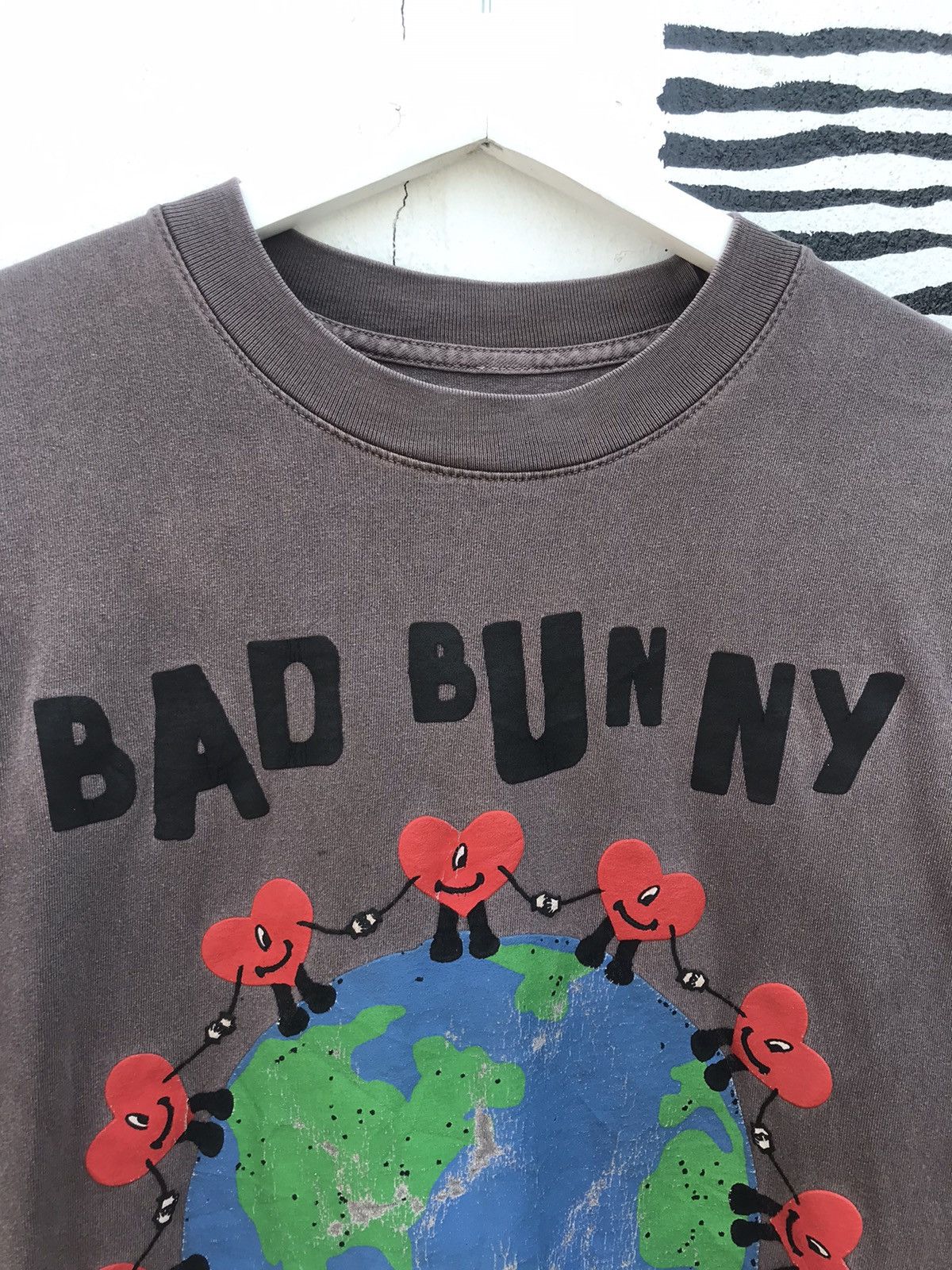 Coachella Bad Bunny x Coachella 2023 “Earth” Tee size Large Size US L / EU 52-54 / 3 - 3 Thumbnail