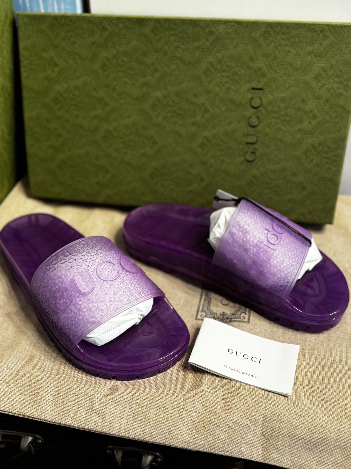 Gucci GUCCI X ADIDAS Rubber Printed Slides w/ Tags Size US 7 / IT 37 - 15 Thumbnail