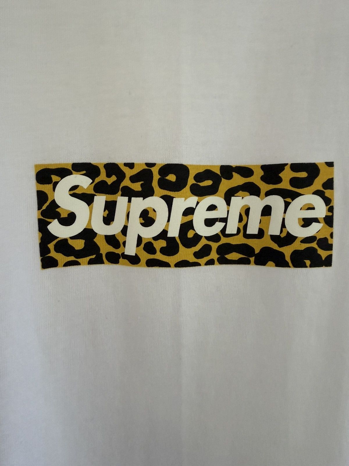 Supreme Shanghai Leopard Print White Box Logo T Shirt Size US XXL / EU 58 / 5 - 3 Thumbnail