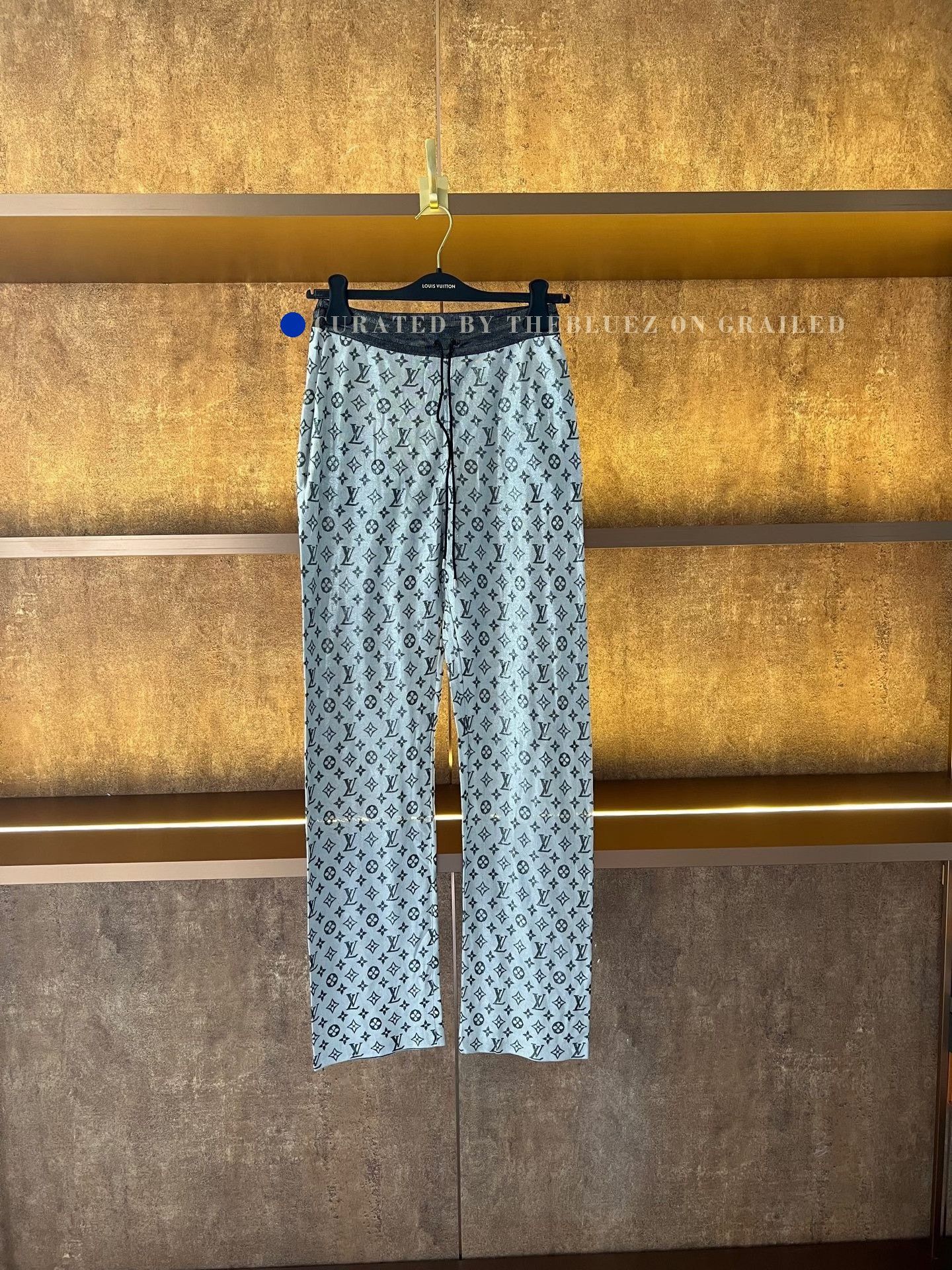 Louis Vuitton Louis Vuitton Gray All-Over Print Silk Pants Size 38" / US 16 / IT 52 - 1 Thumbnail